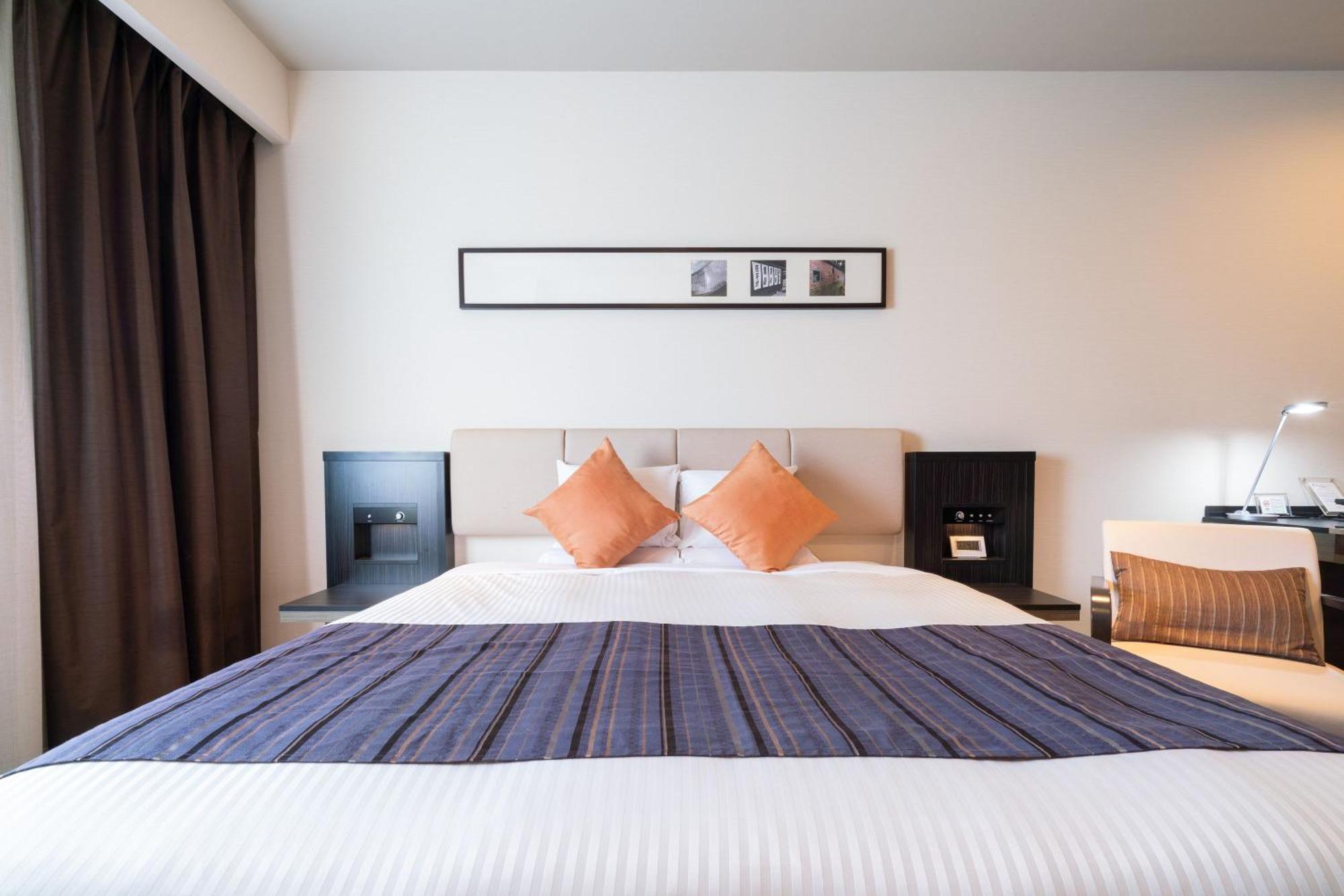 Standard King Room Non-Smoking Eco Plan No Room Cleaning Service