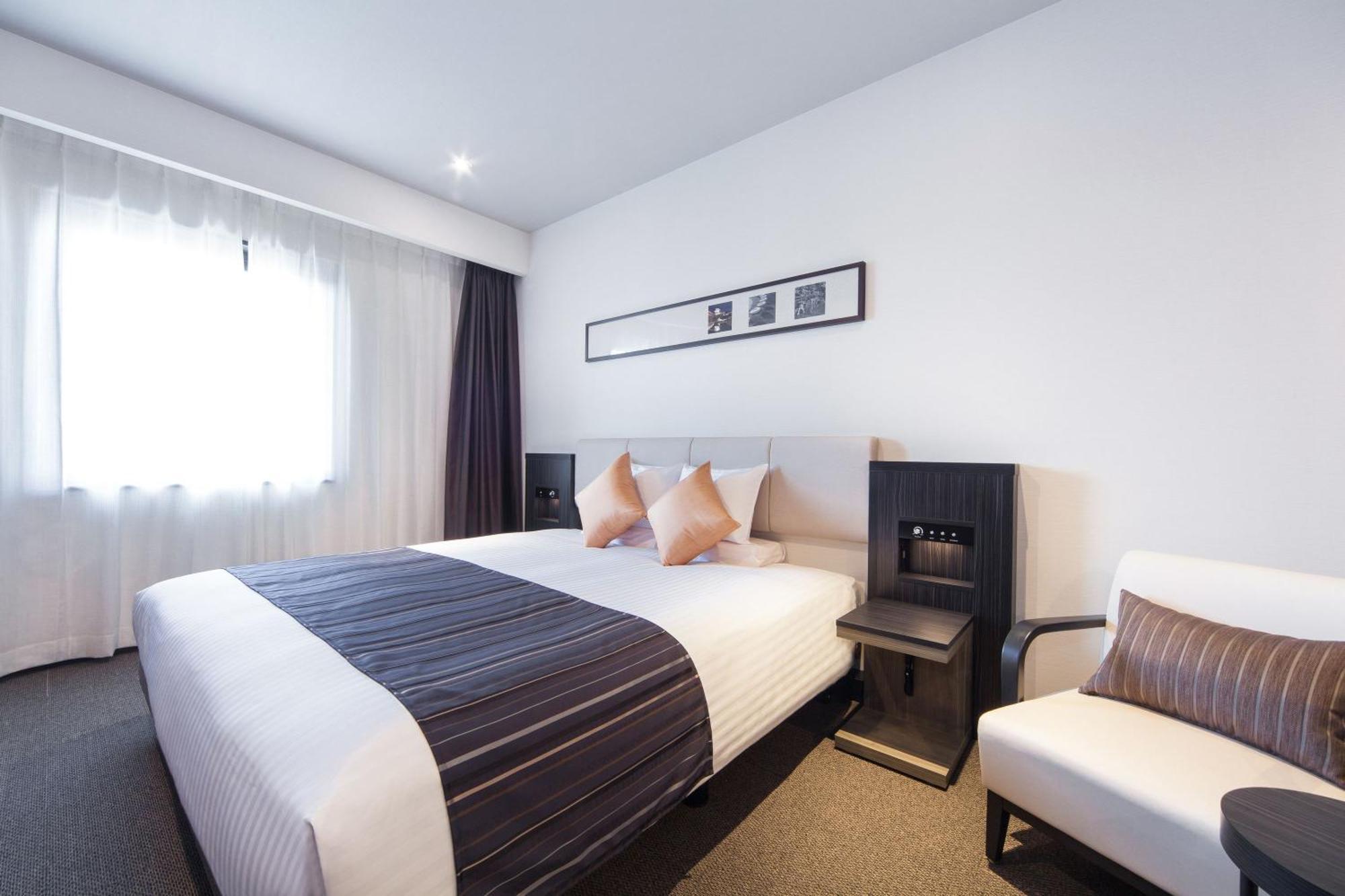 Standard King Room Non-Smoking Eco Plan No Room Cleaning Service