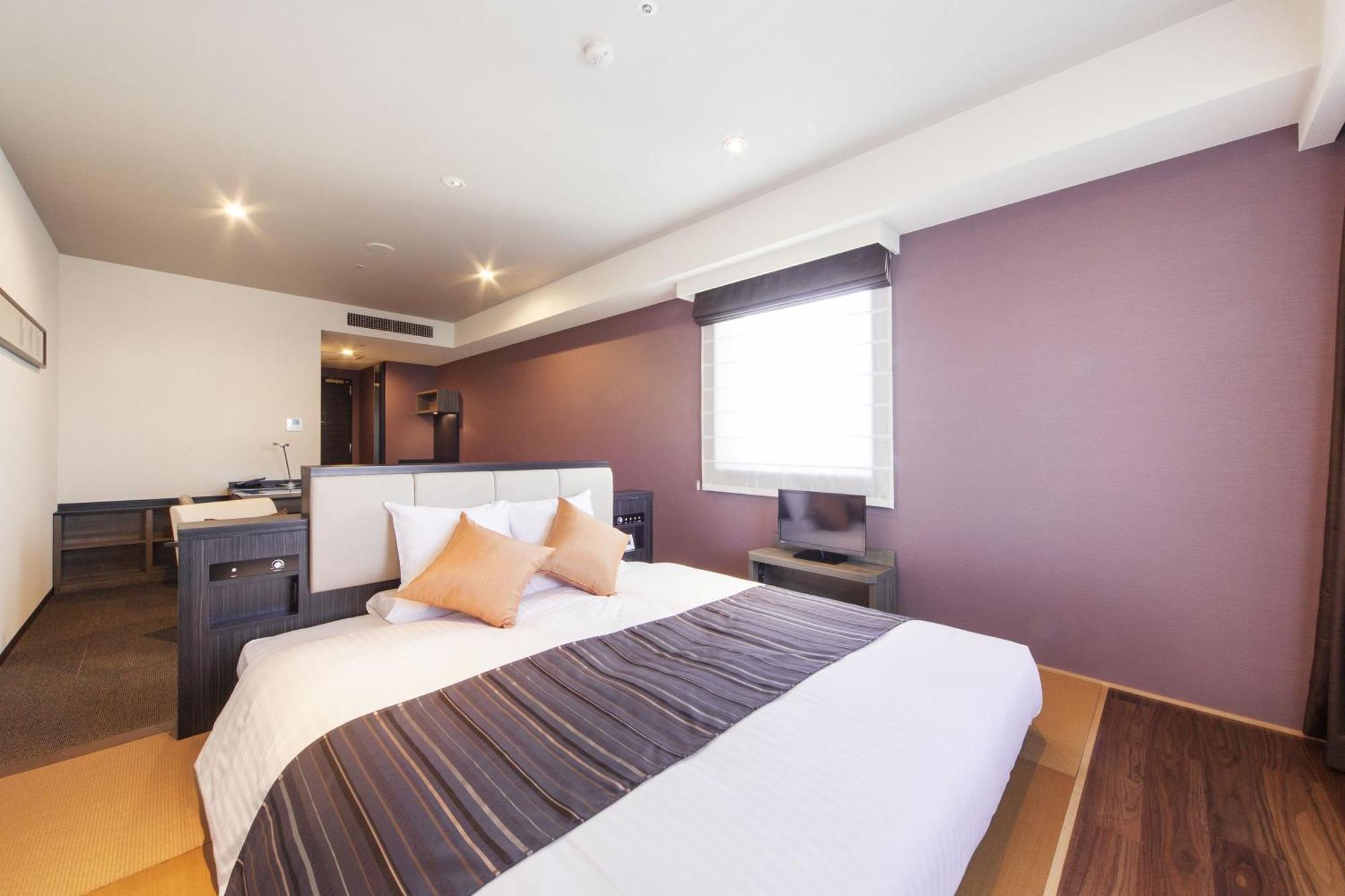 Deluxe King Room Non-Smoking Eco Plan No Room Cleaning Service