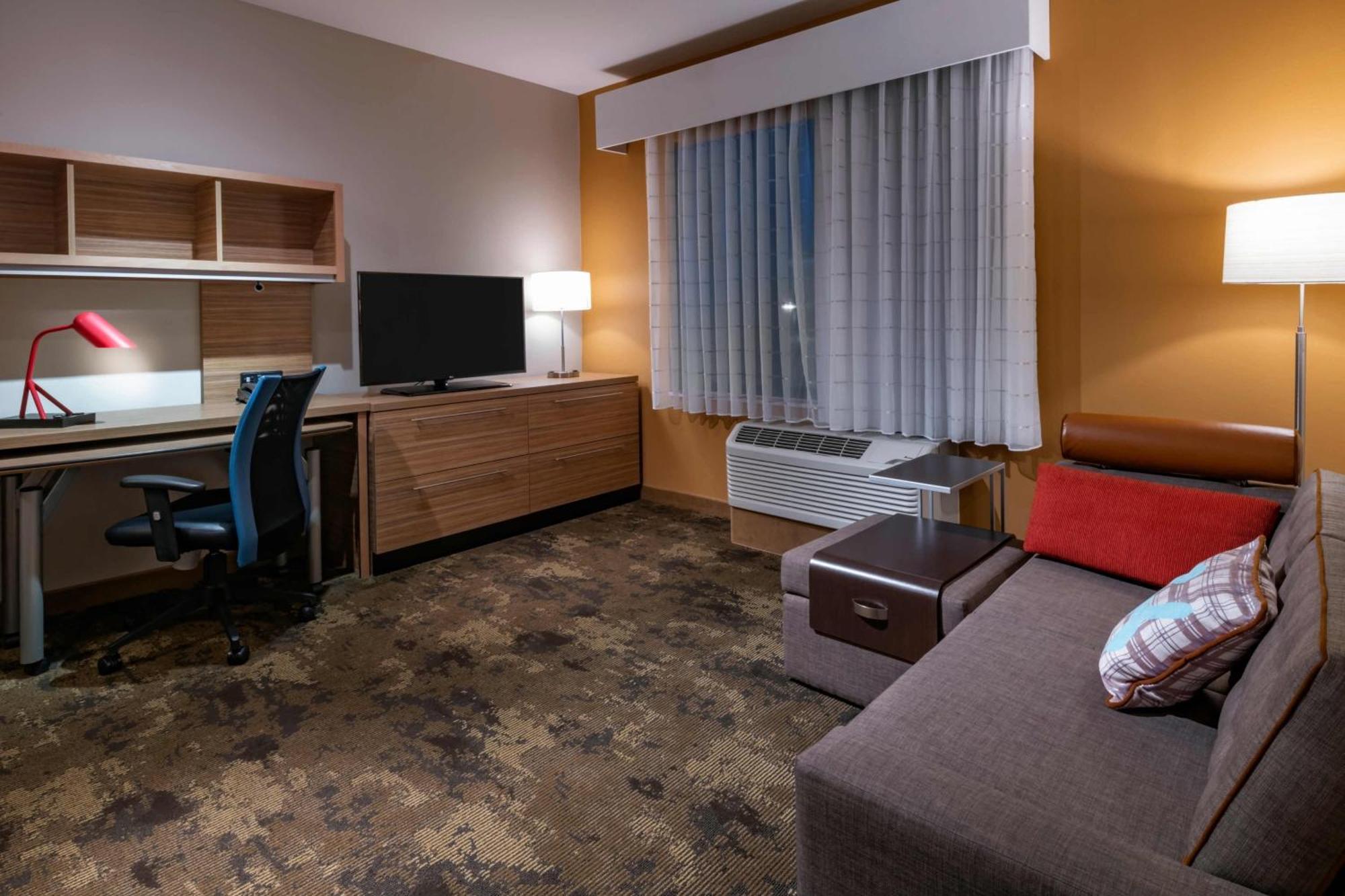 Queen Suite