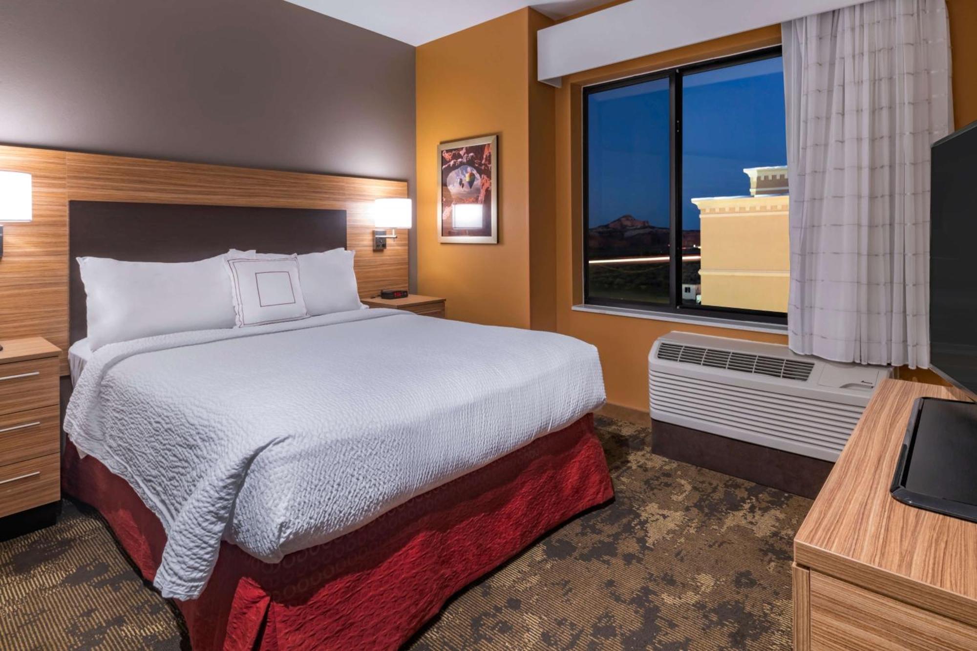 Two-Bedroom Suite