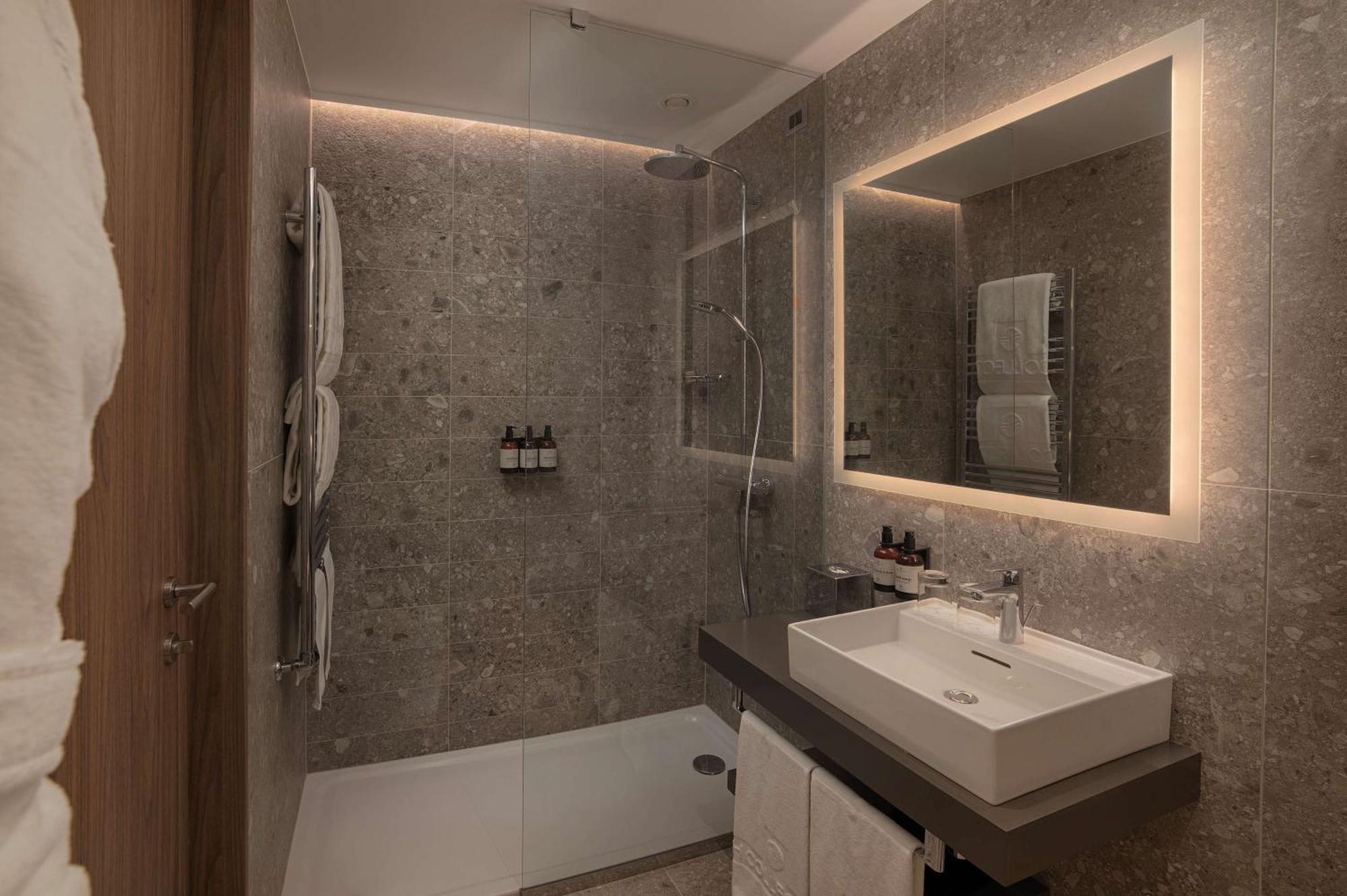 Premium Double or Twin Room City View