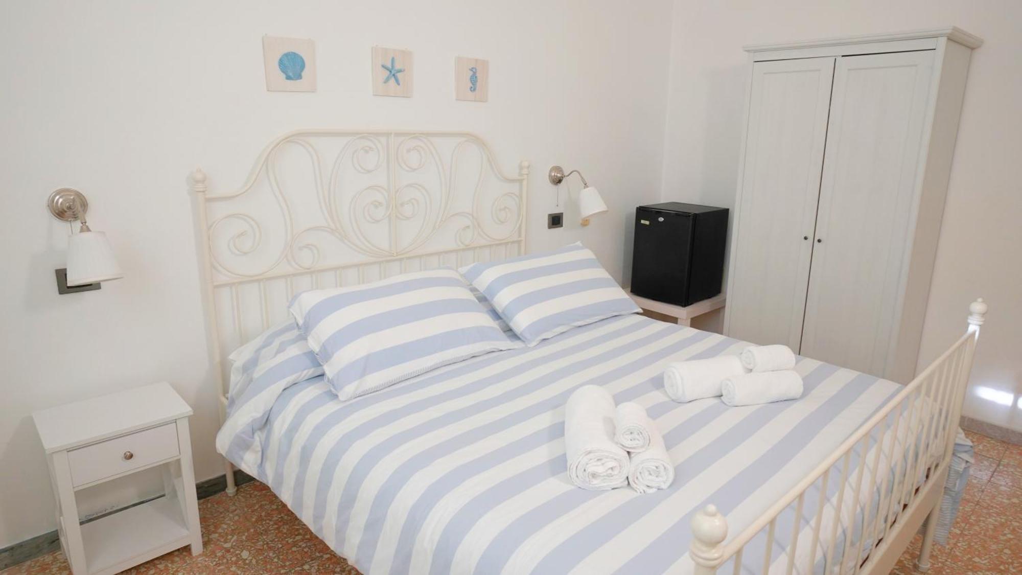 Double Room Private Bathroom
