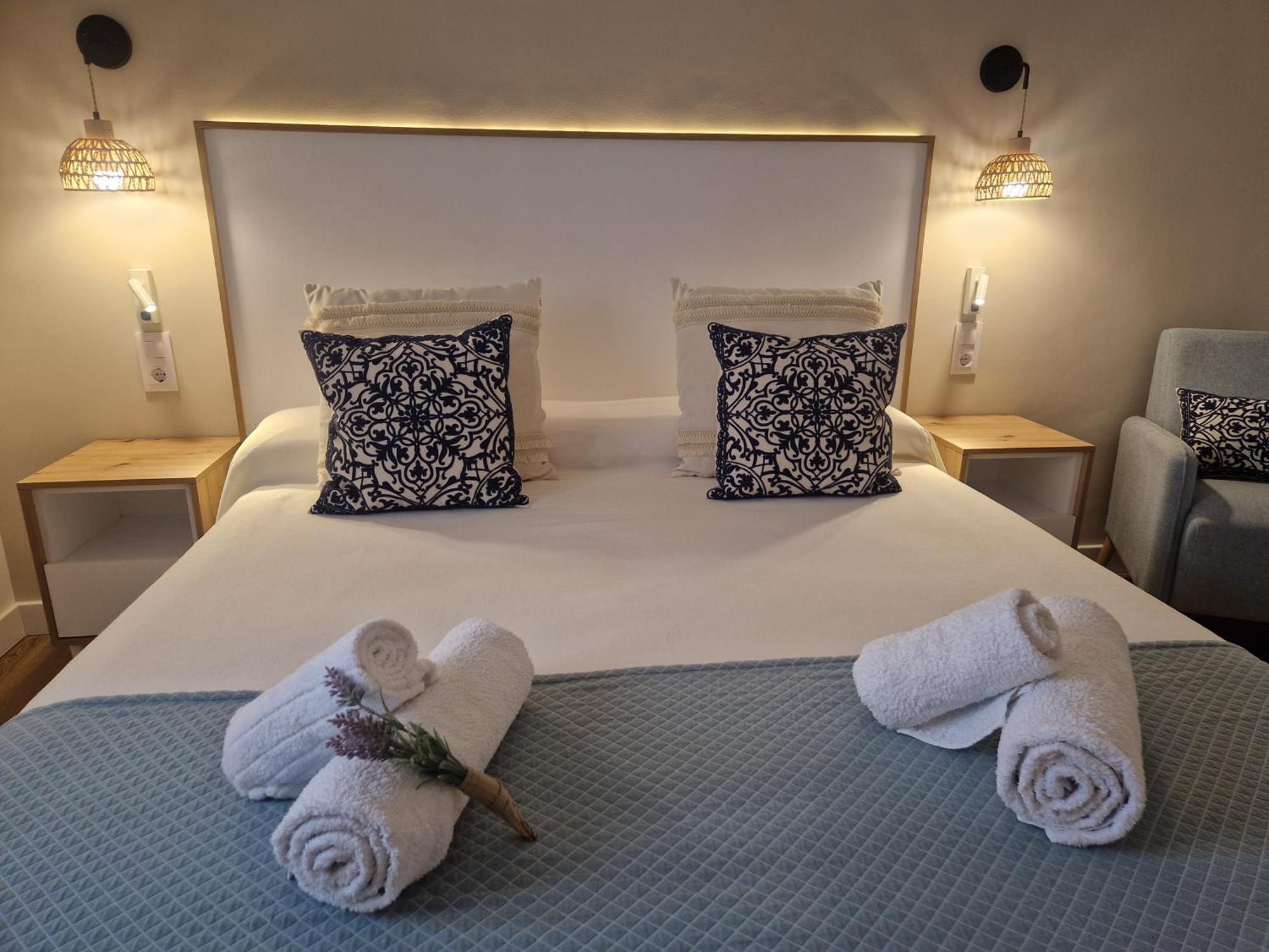 Double or Twin Room Side Sea View