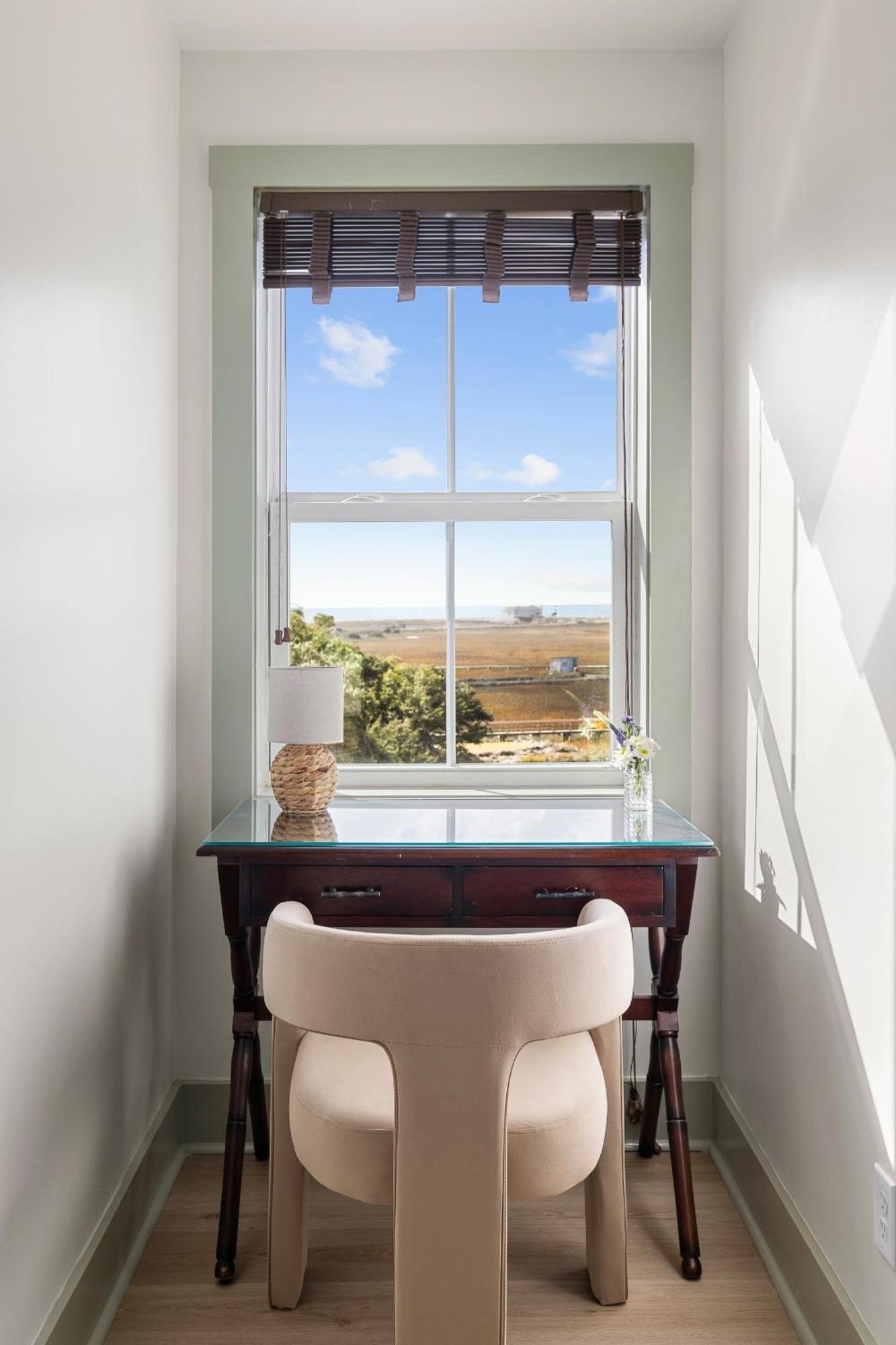 Top Floor King Room River view
