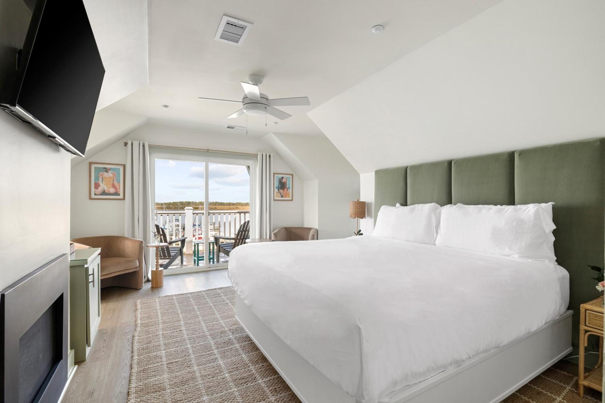 Top Floor King Room River view