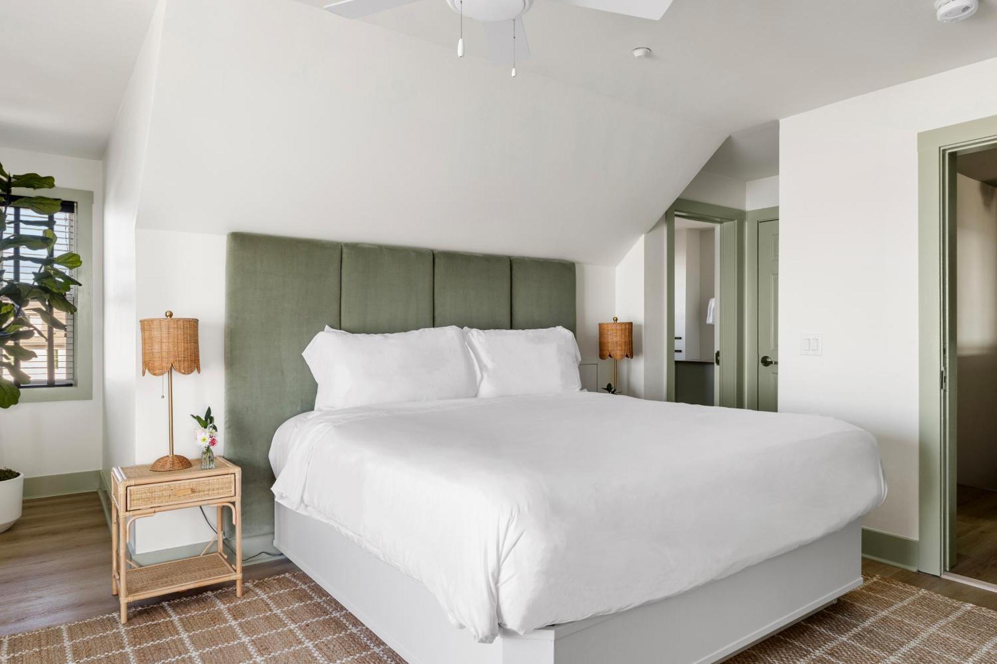 Top Floor King Room River view