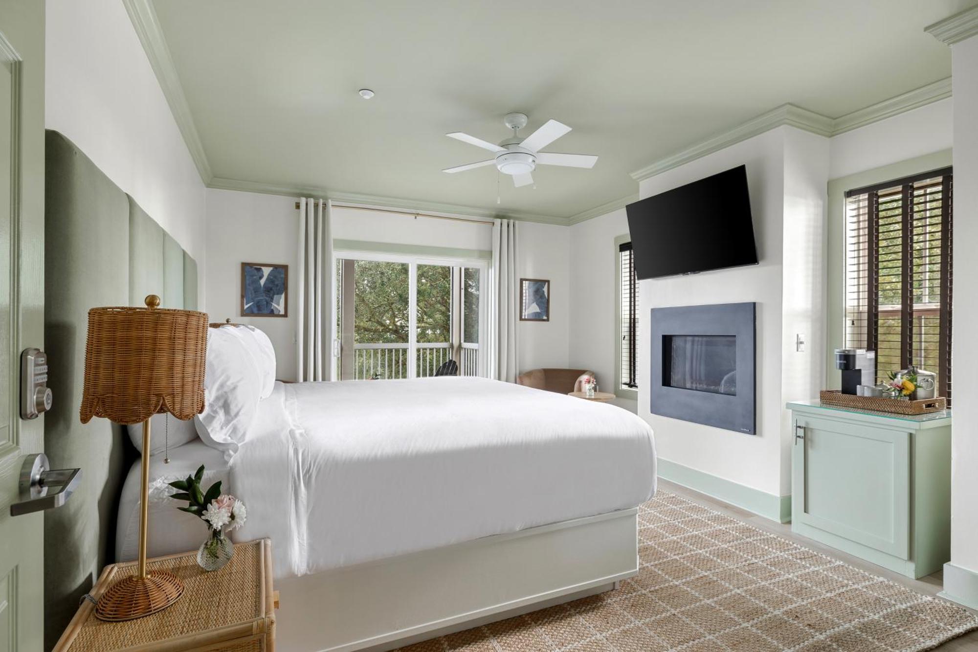 King Room Garden View