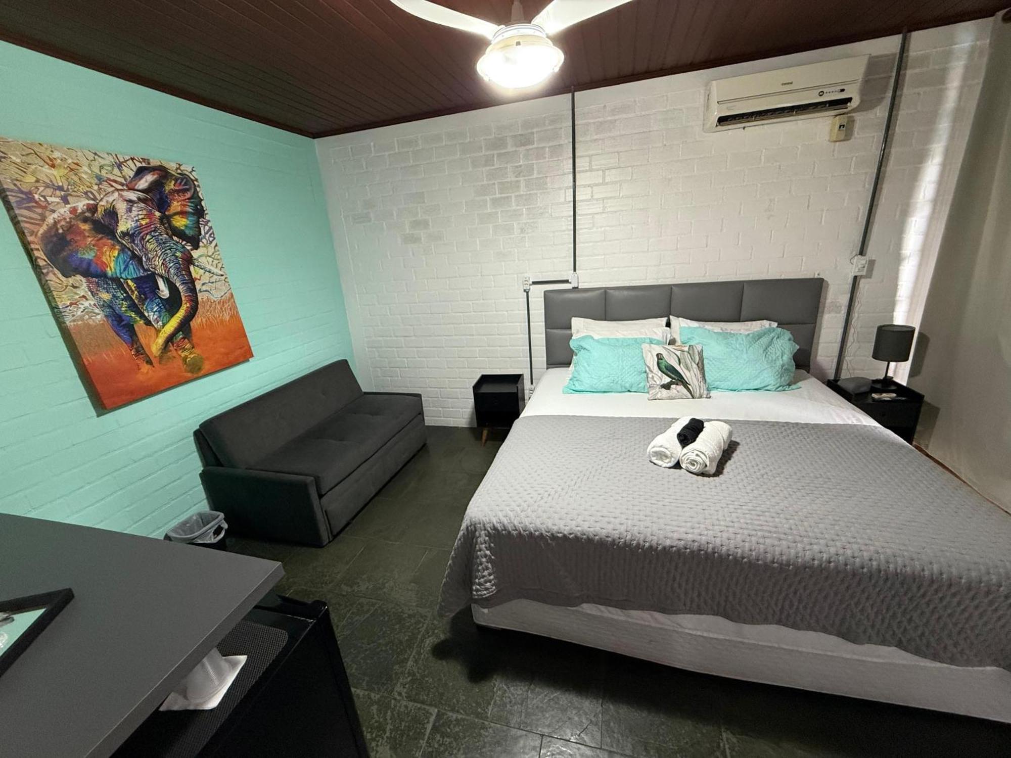 Deluxe King Suite