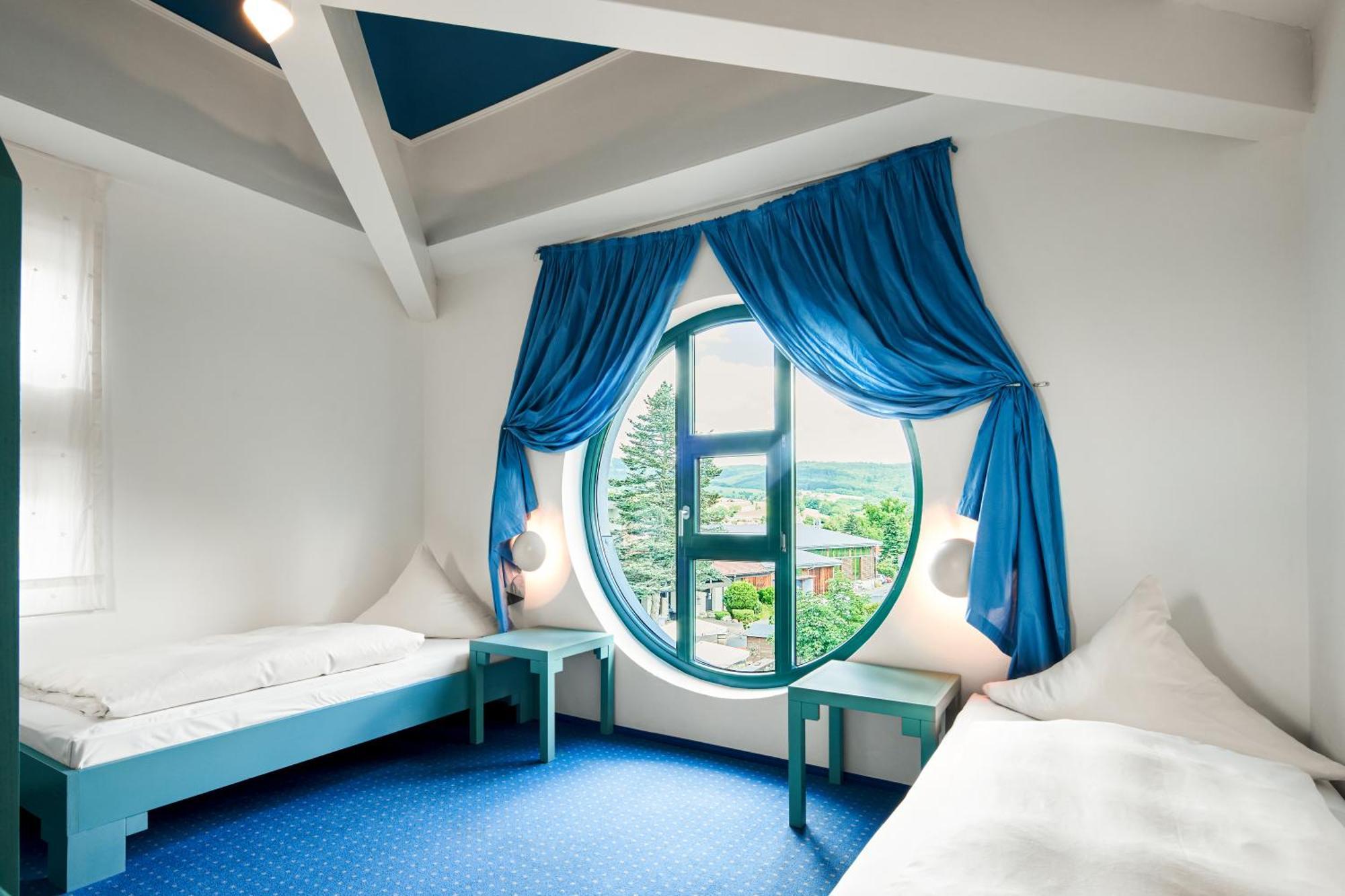 Familienzimmer mit Doppelbett