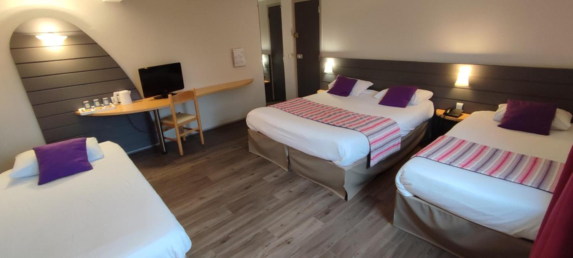 Quadruple Room 1 Double Bed 2 Single Beds