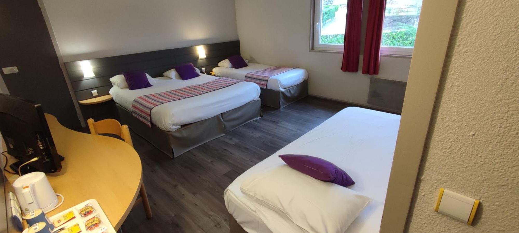 Quadruple Room 1 Double Bed 2 Single Beds
