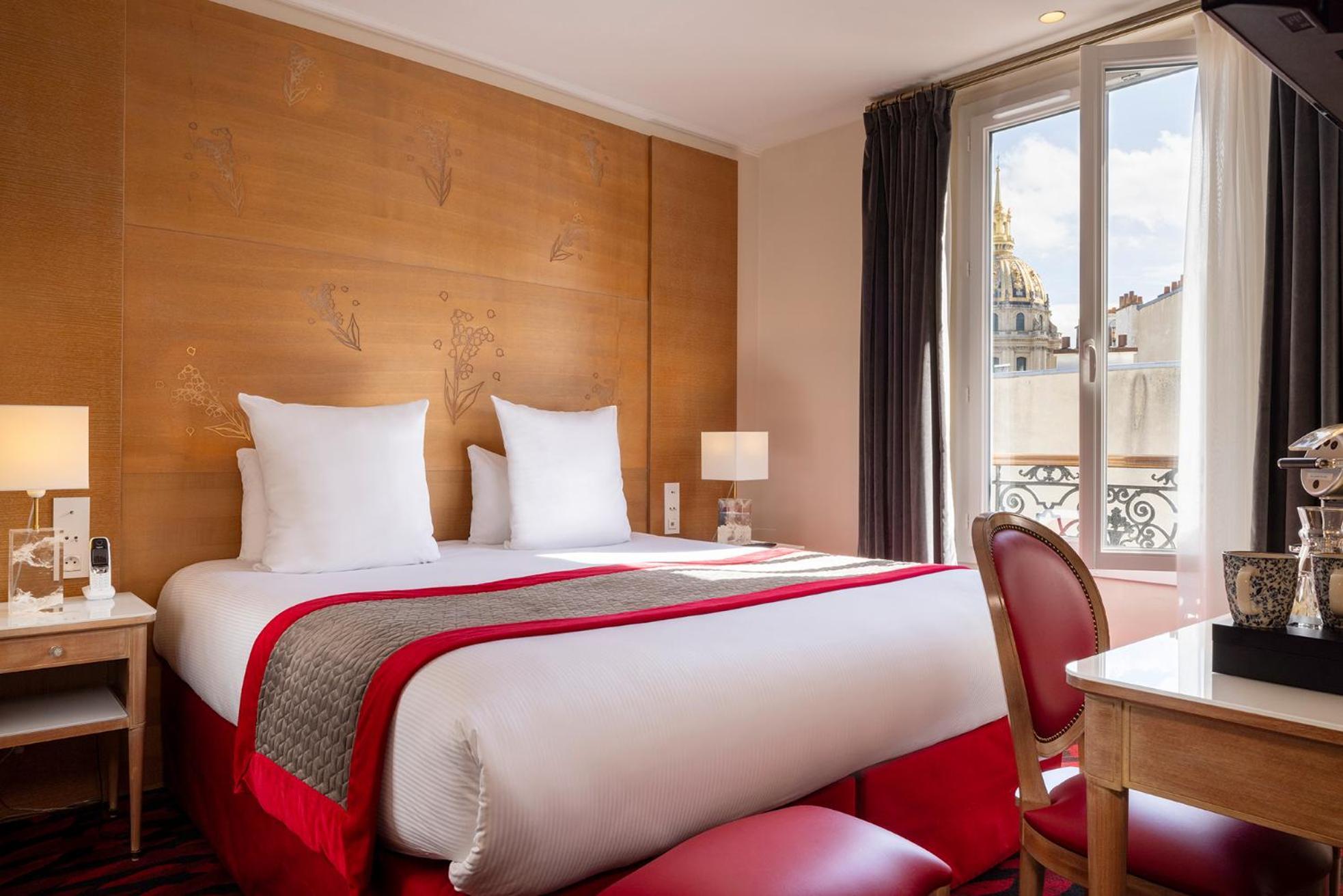 Romantic Invalides view