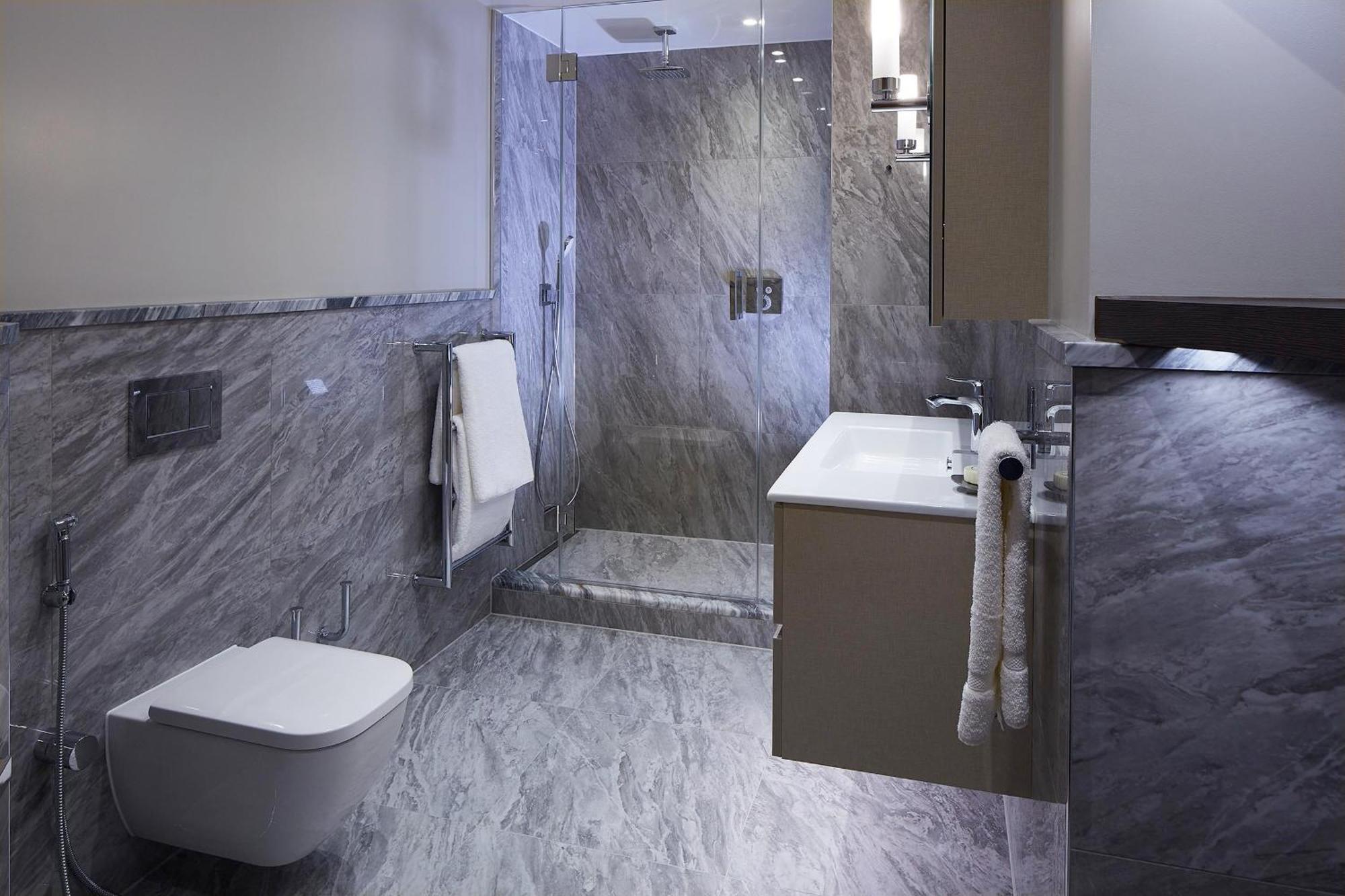 Superior One Bedroom Apartment No Cloakroom