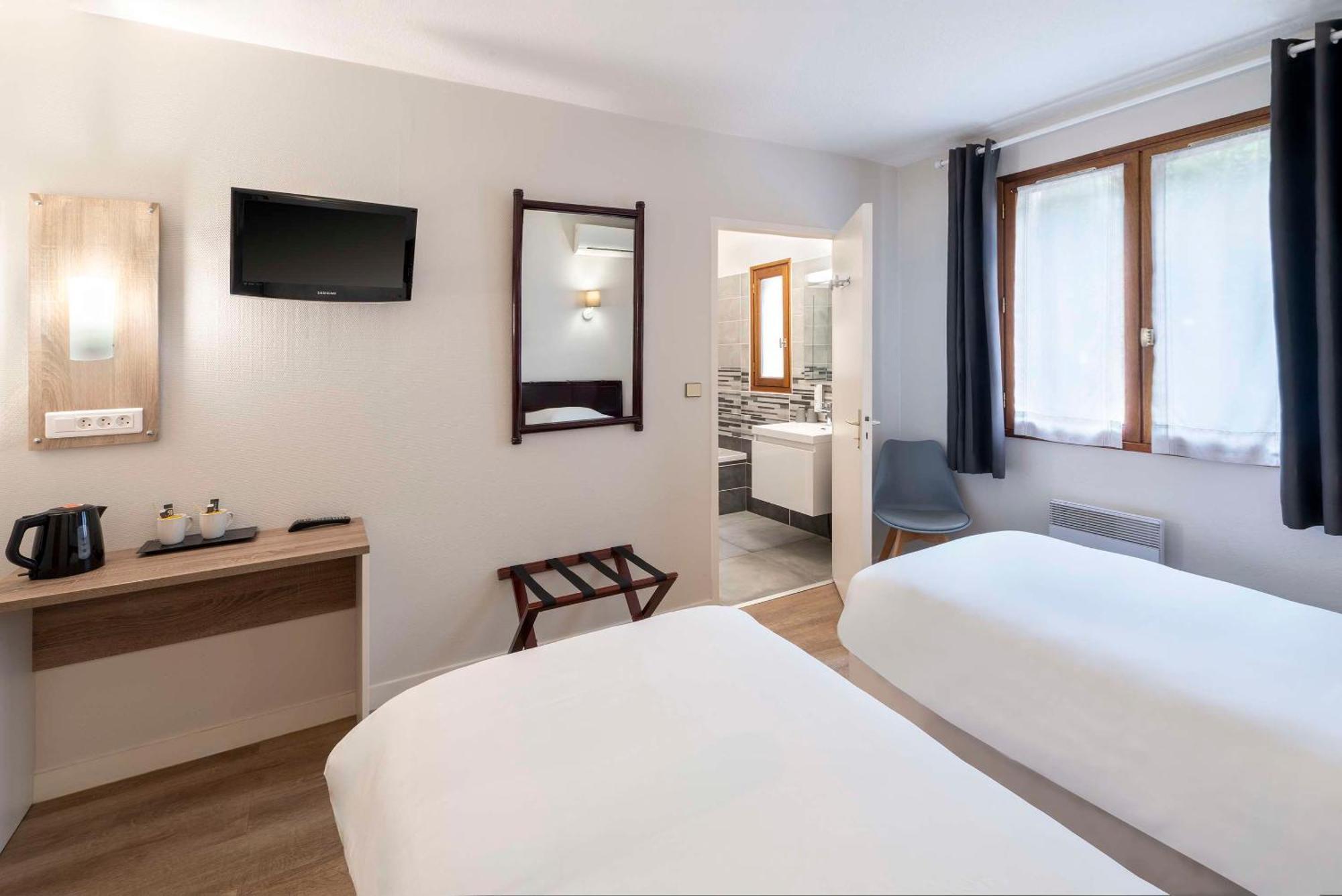 Standard Twin Room Non-Smoking
