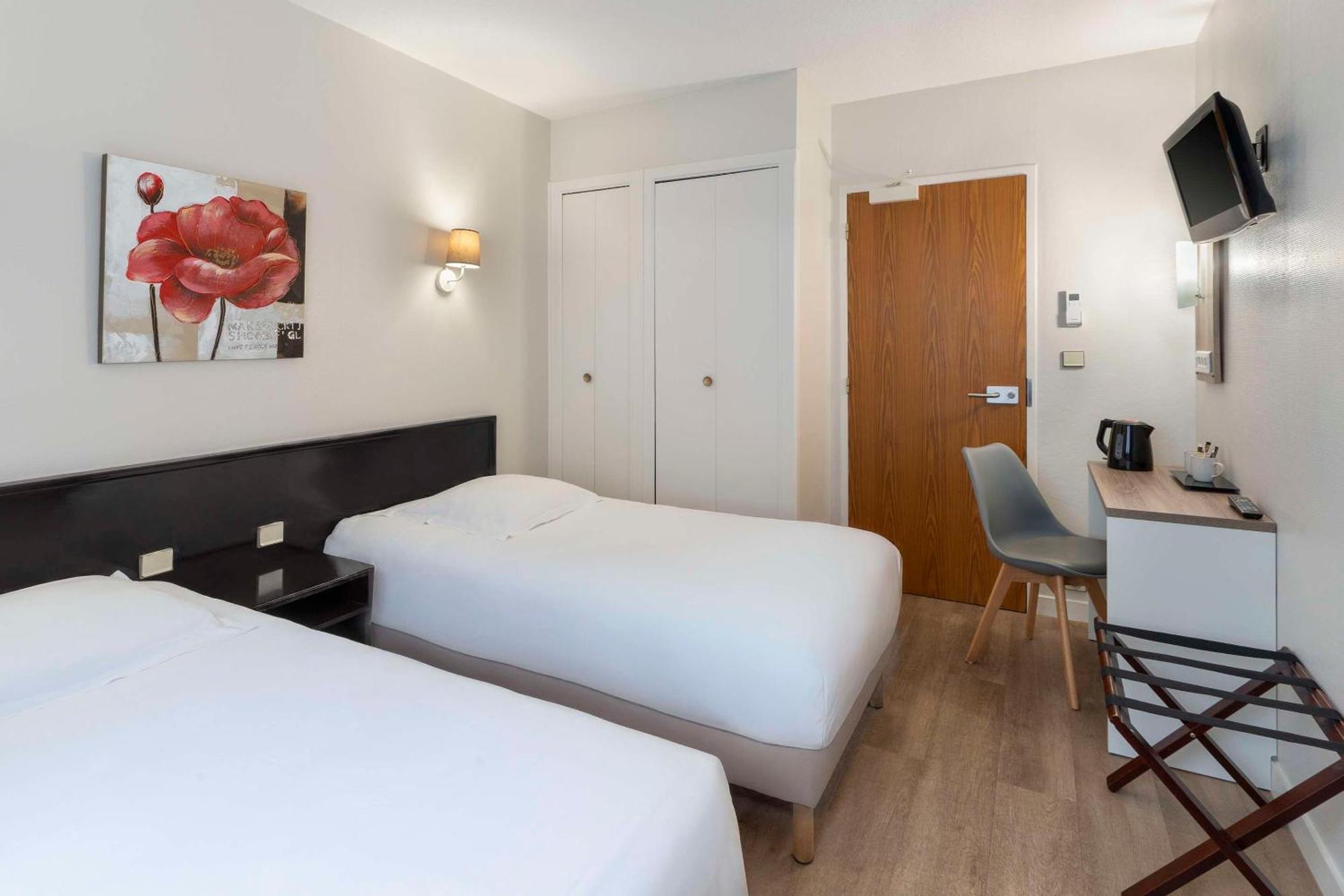 Standard Twin Room Non-Smoking