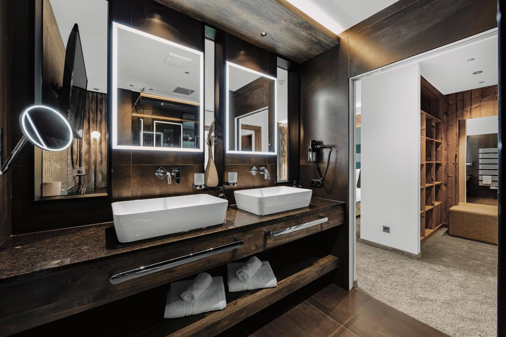 Superior Chalet