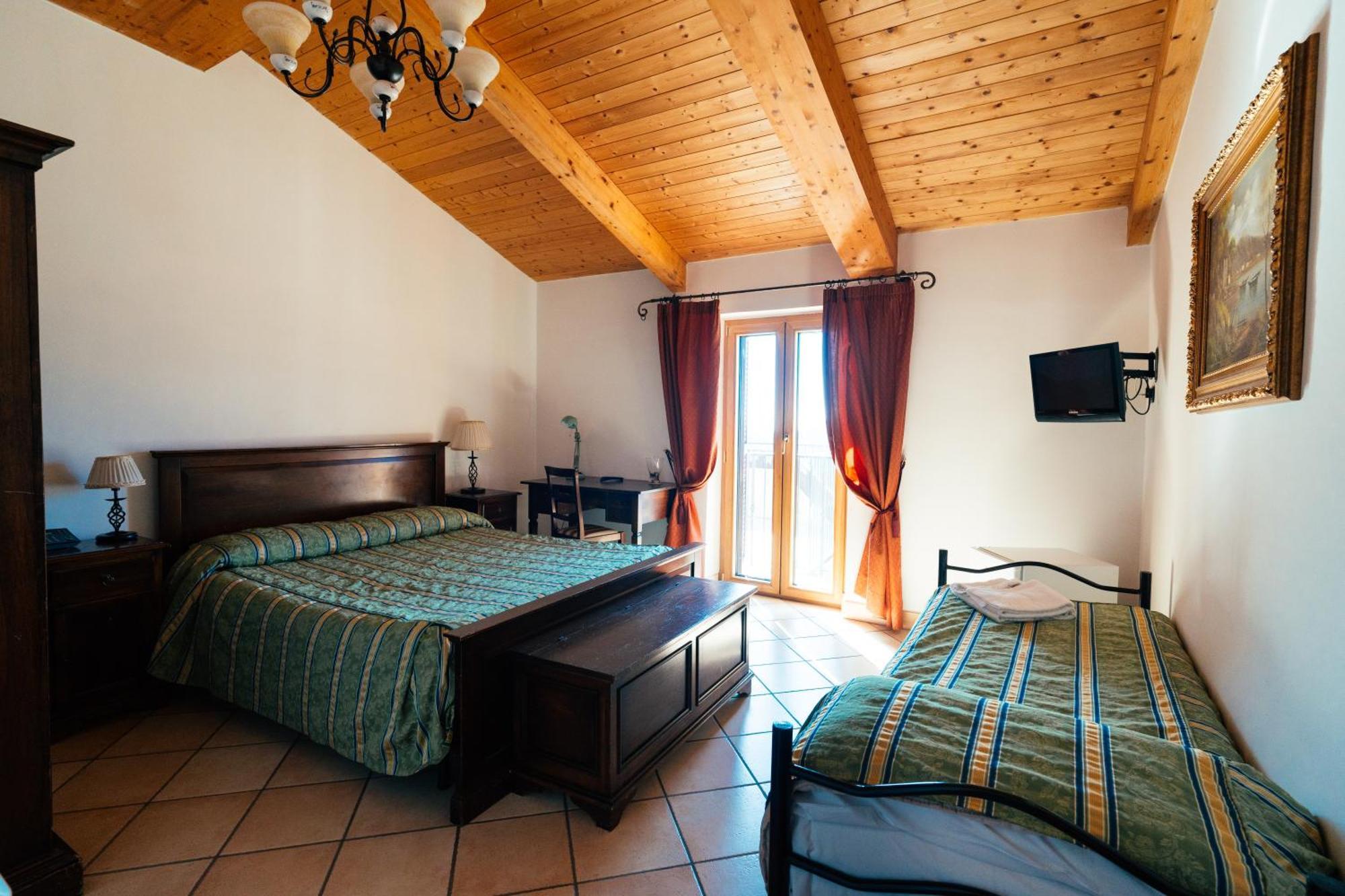 Triple Room