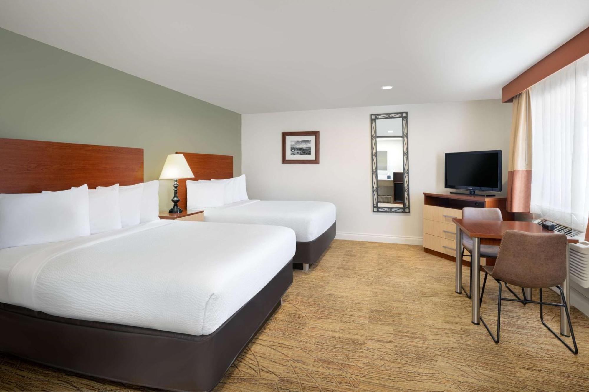 Queen Room Two Queen Beds Non-Smoking