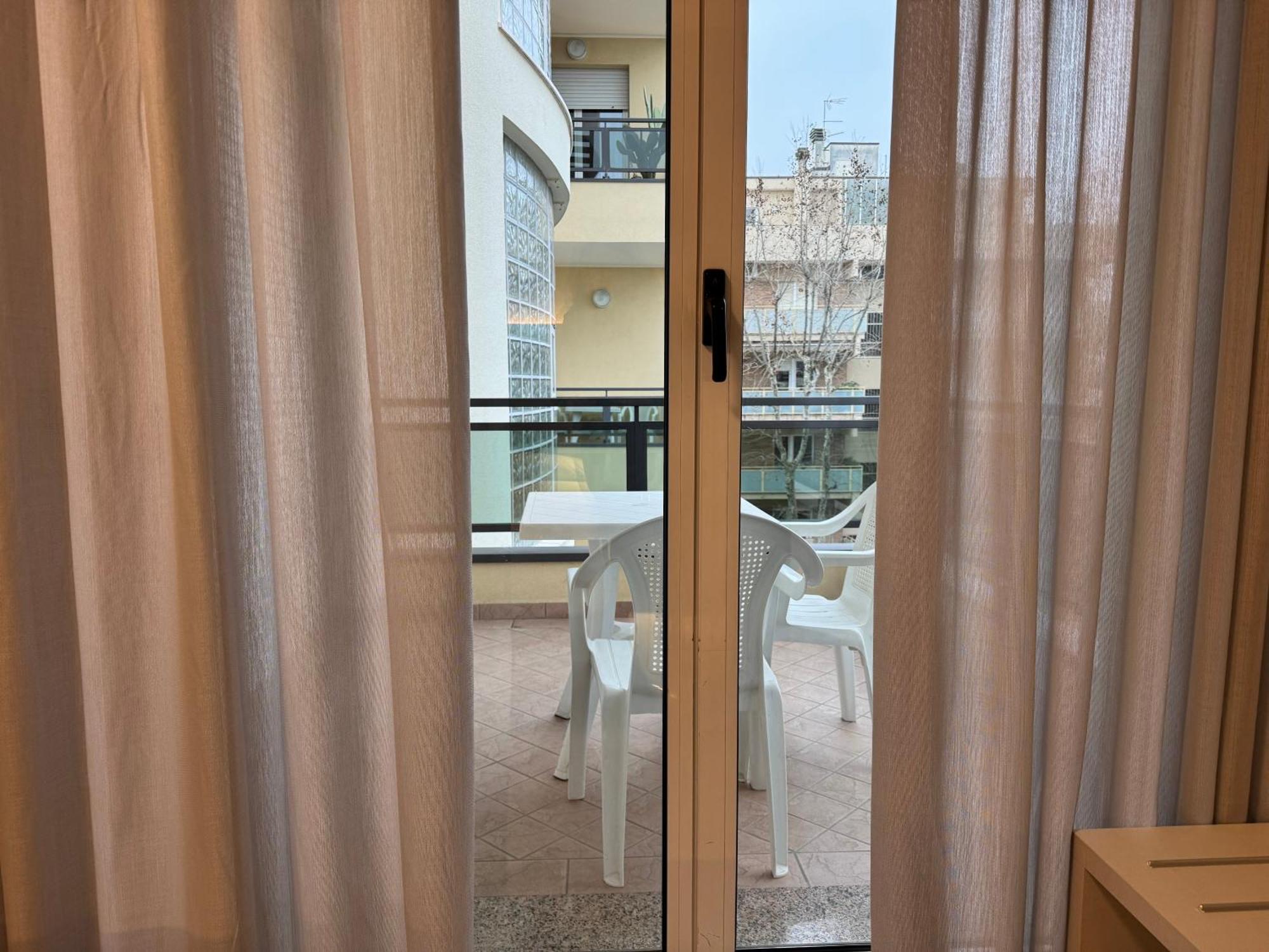 One-Bedroom Deluxe Apartment