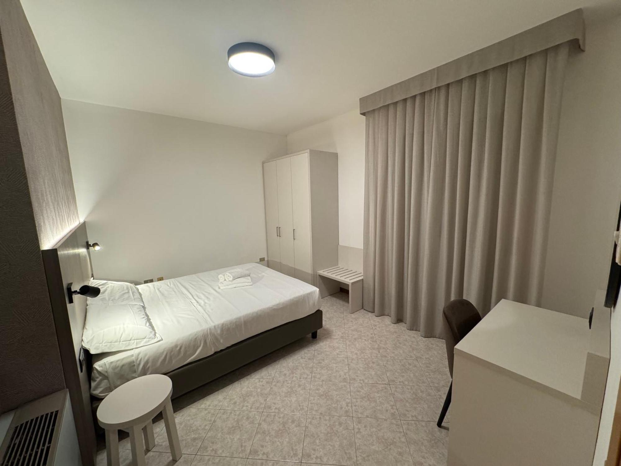 One-Bedroom Deluxe Apartment