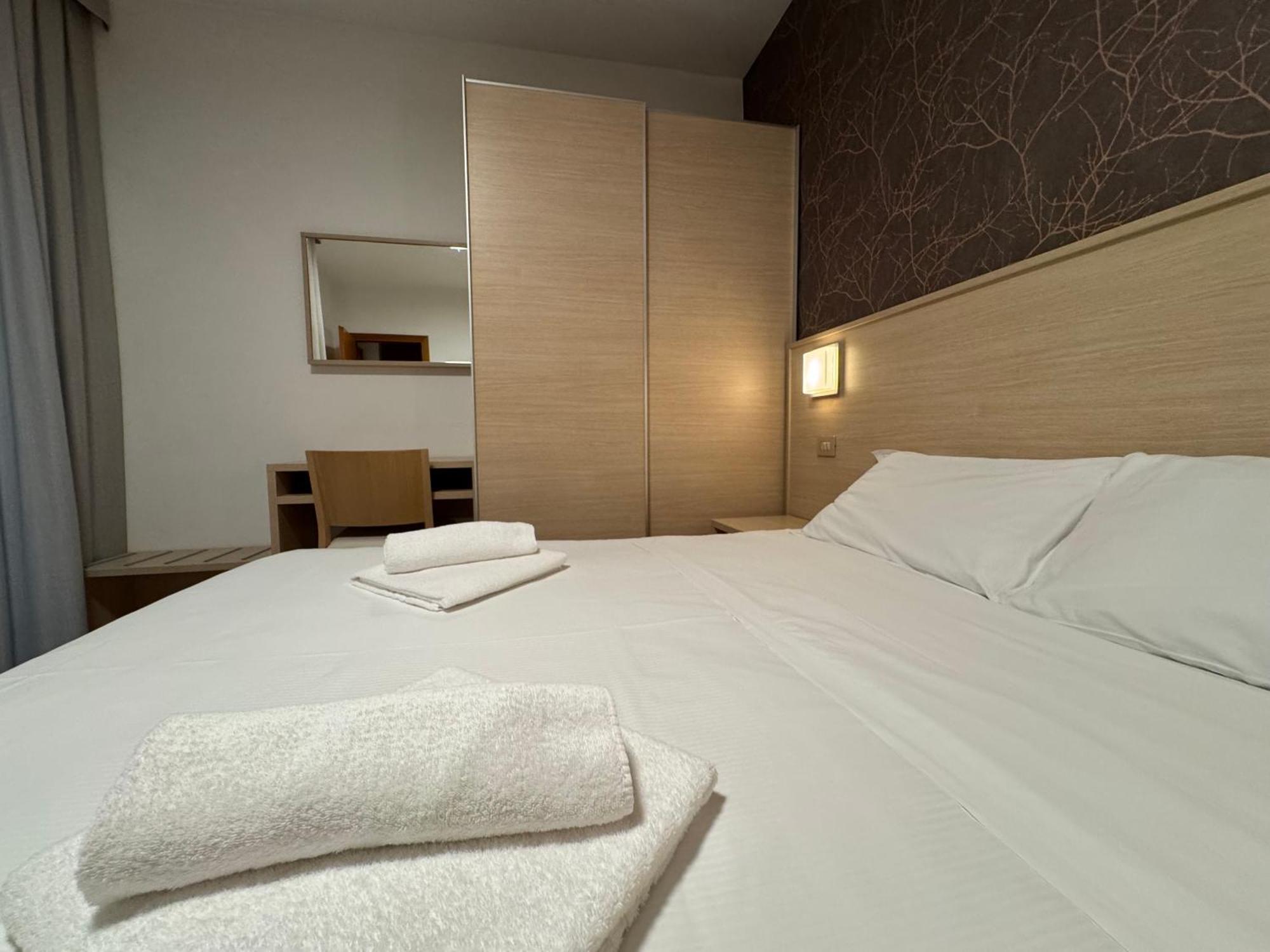 One-Bedroom Deluxe Apartment