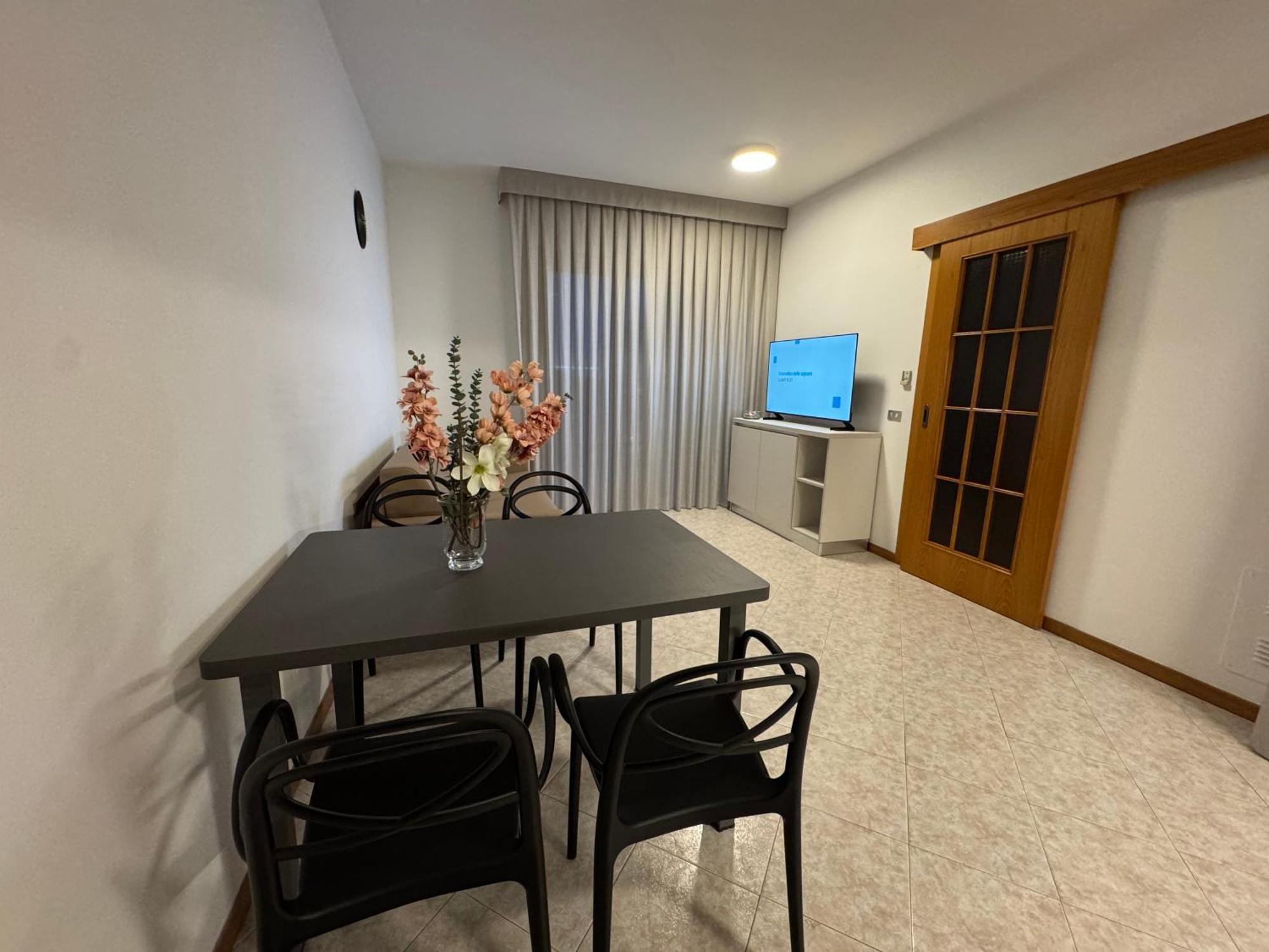 One-Bedroom Deluxe Apartment