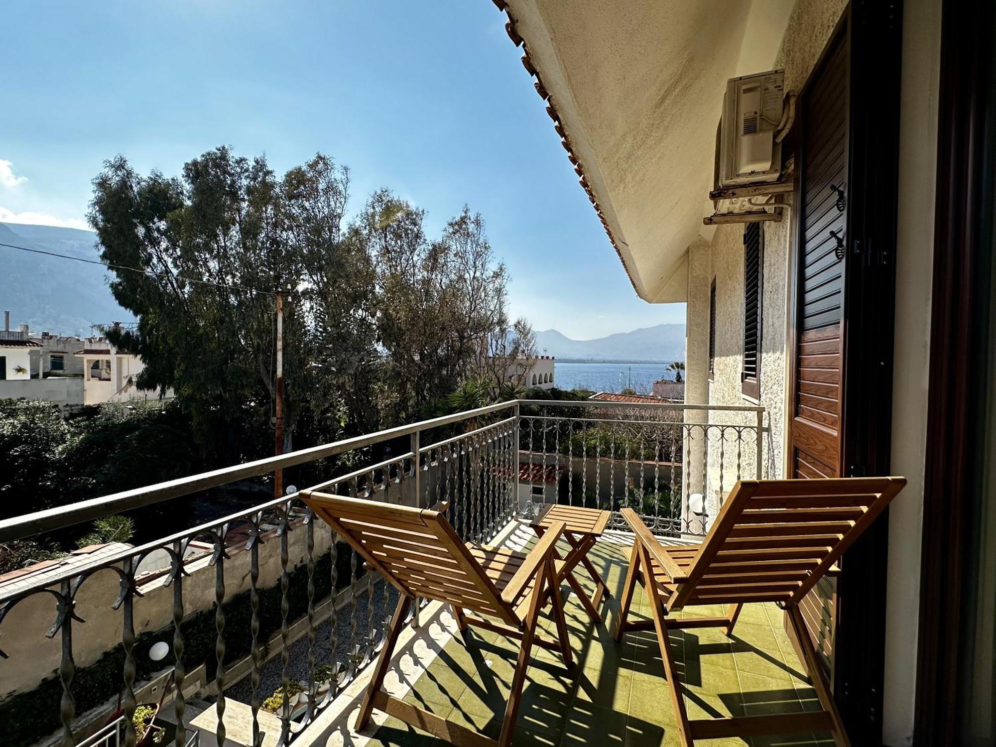 Deluxe Double Room Side Sea View