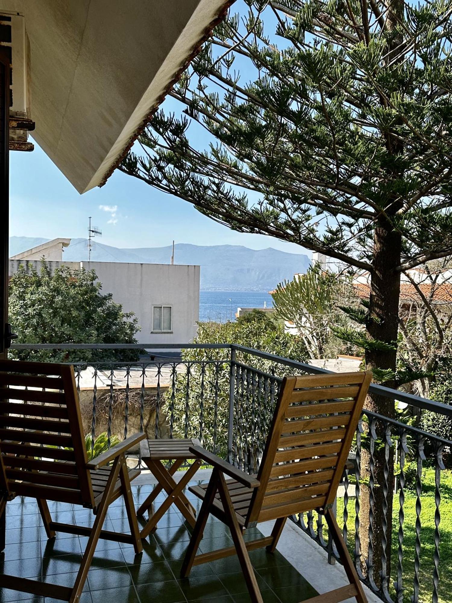 Deluxe Double Room Side Sea View