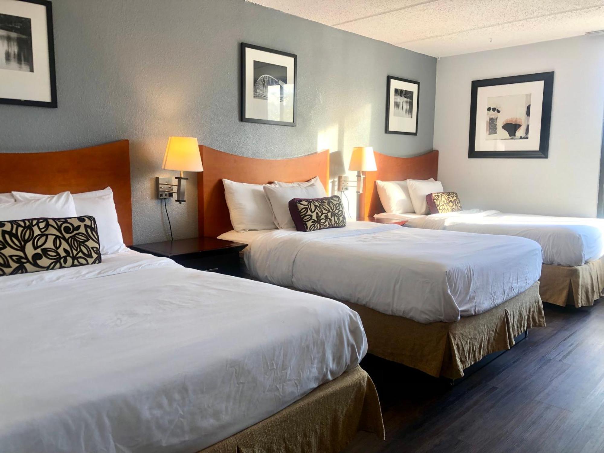 Triple Bed Room
