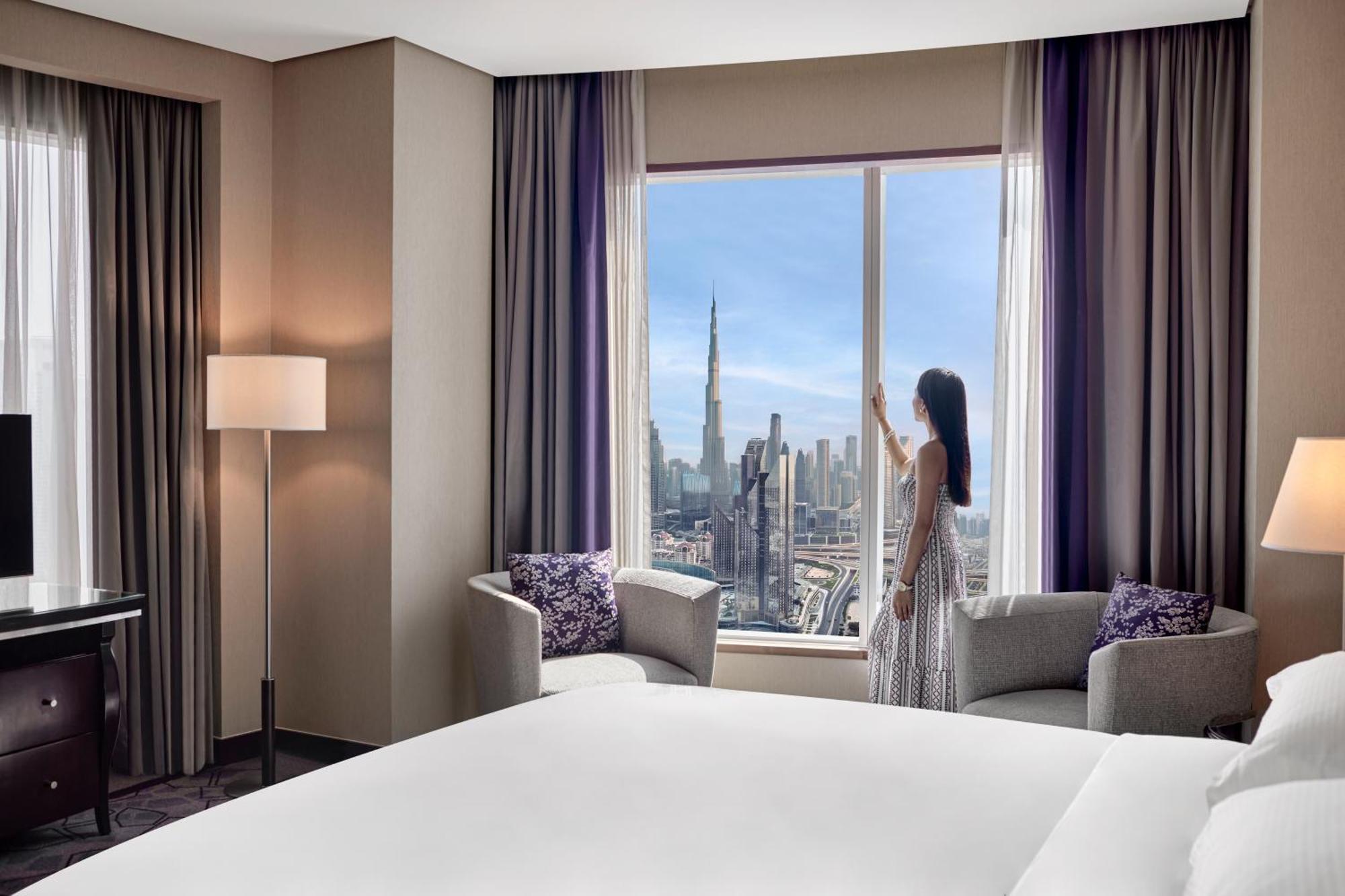 Large Corner Burj Khalifa View Room,1649882345:JPEG