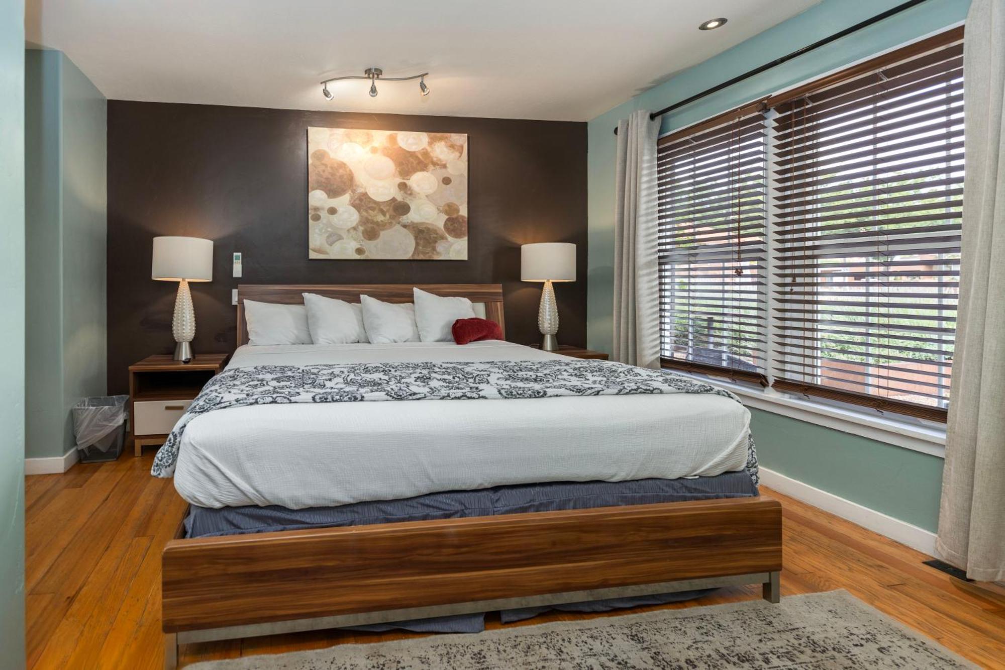 King Room Pet Friendly