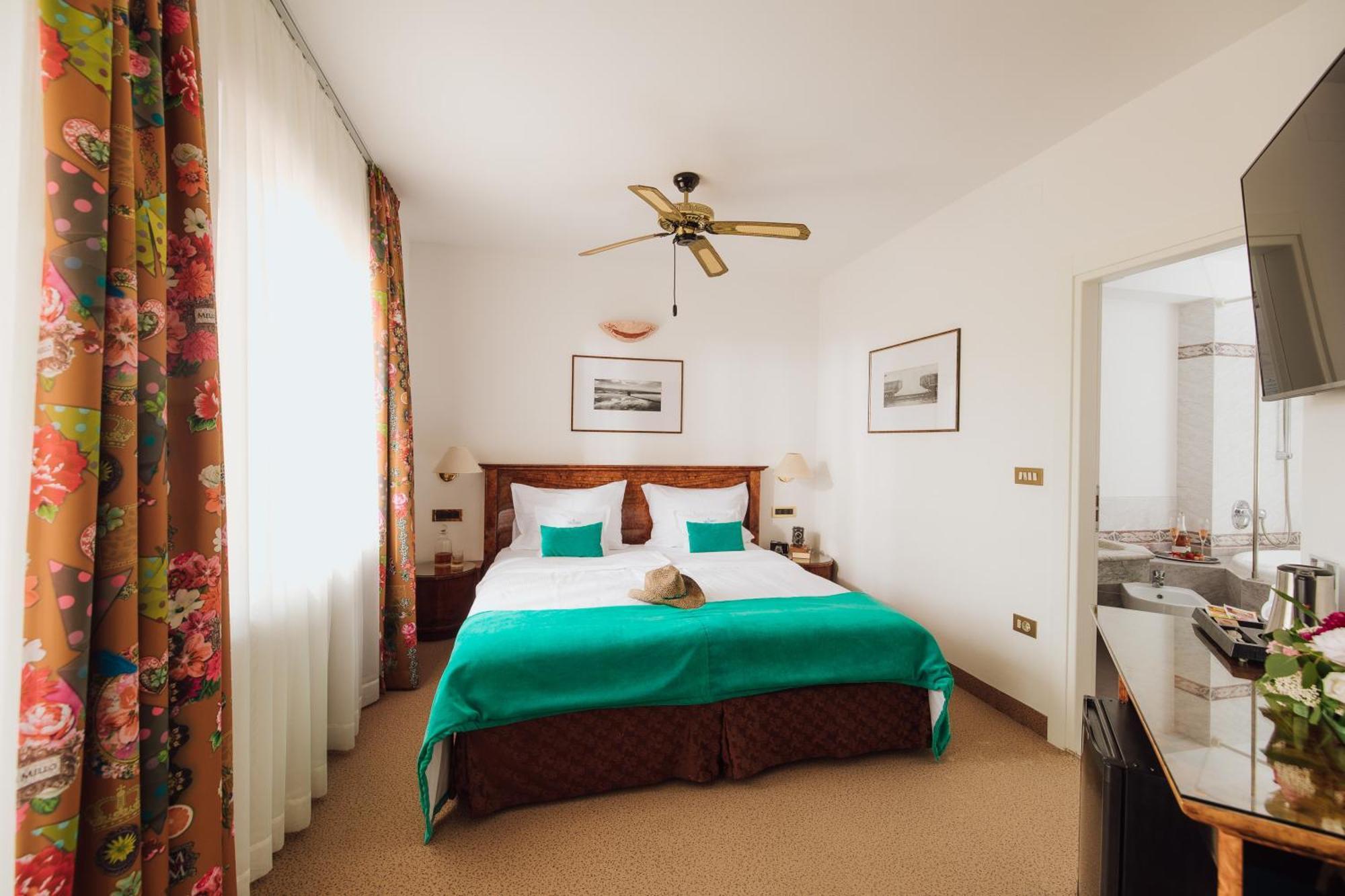 Standard Double or Twin Room Balcony