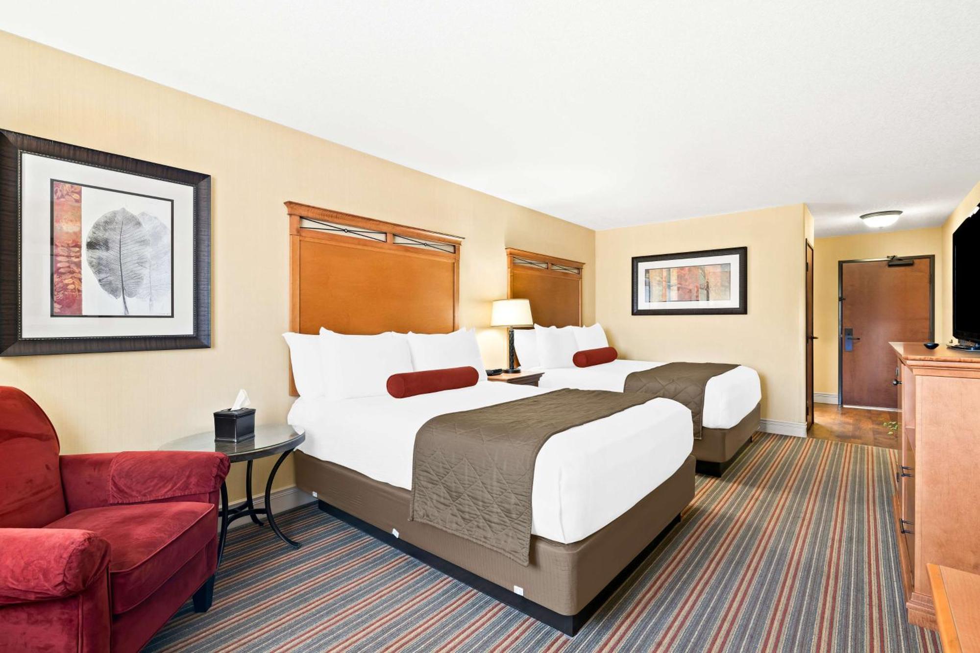 Queen Room Two Queen Beds Non-Smoking