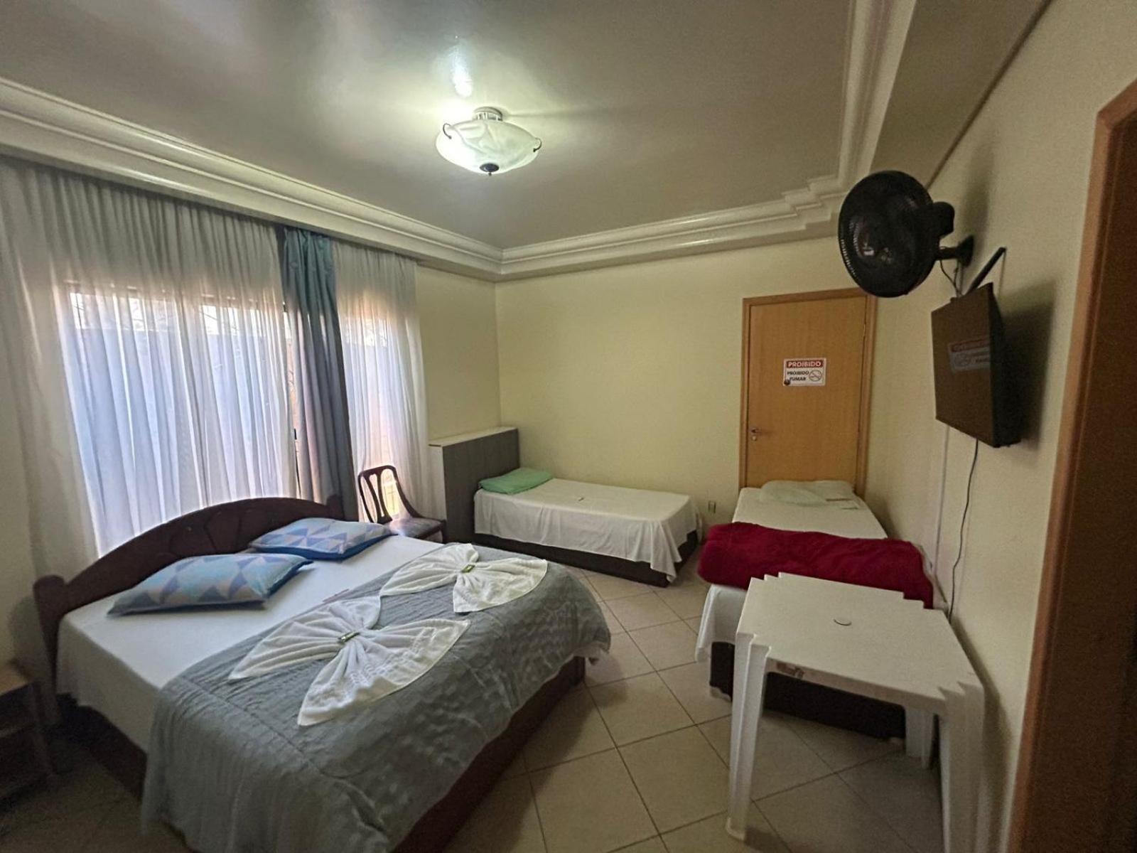 Quarto Deluxe com Cama de Casal ou 2 de Solteiro