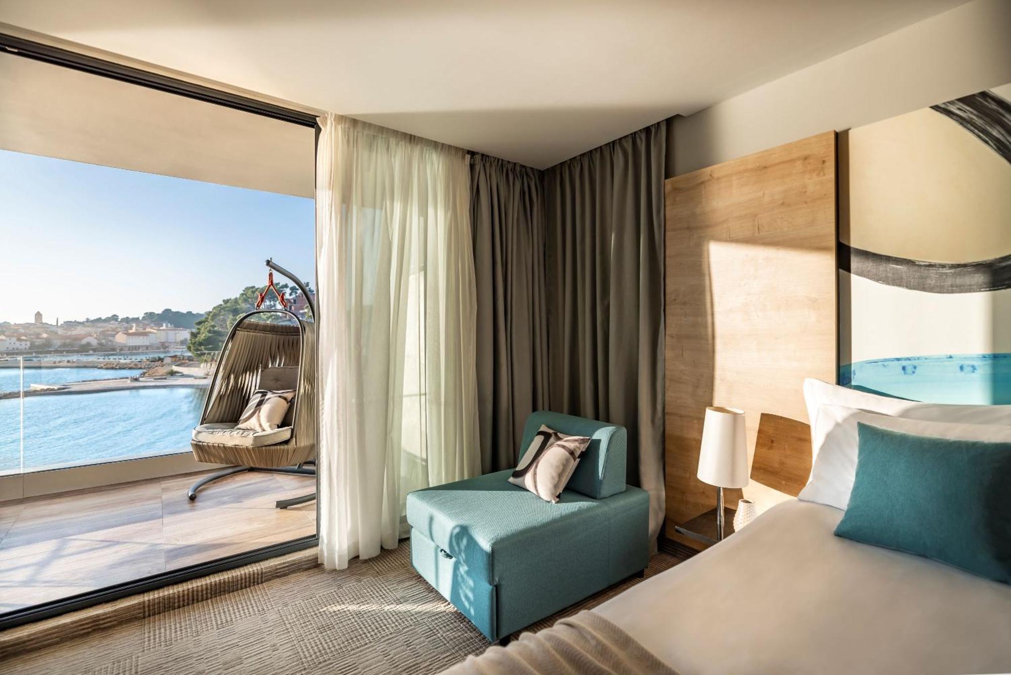 Suite 23 Seaview