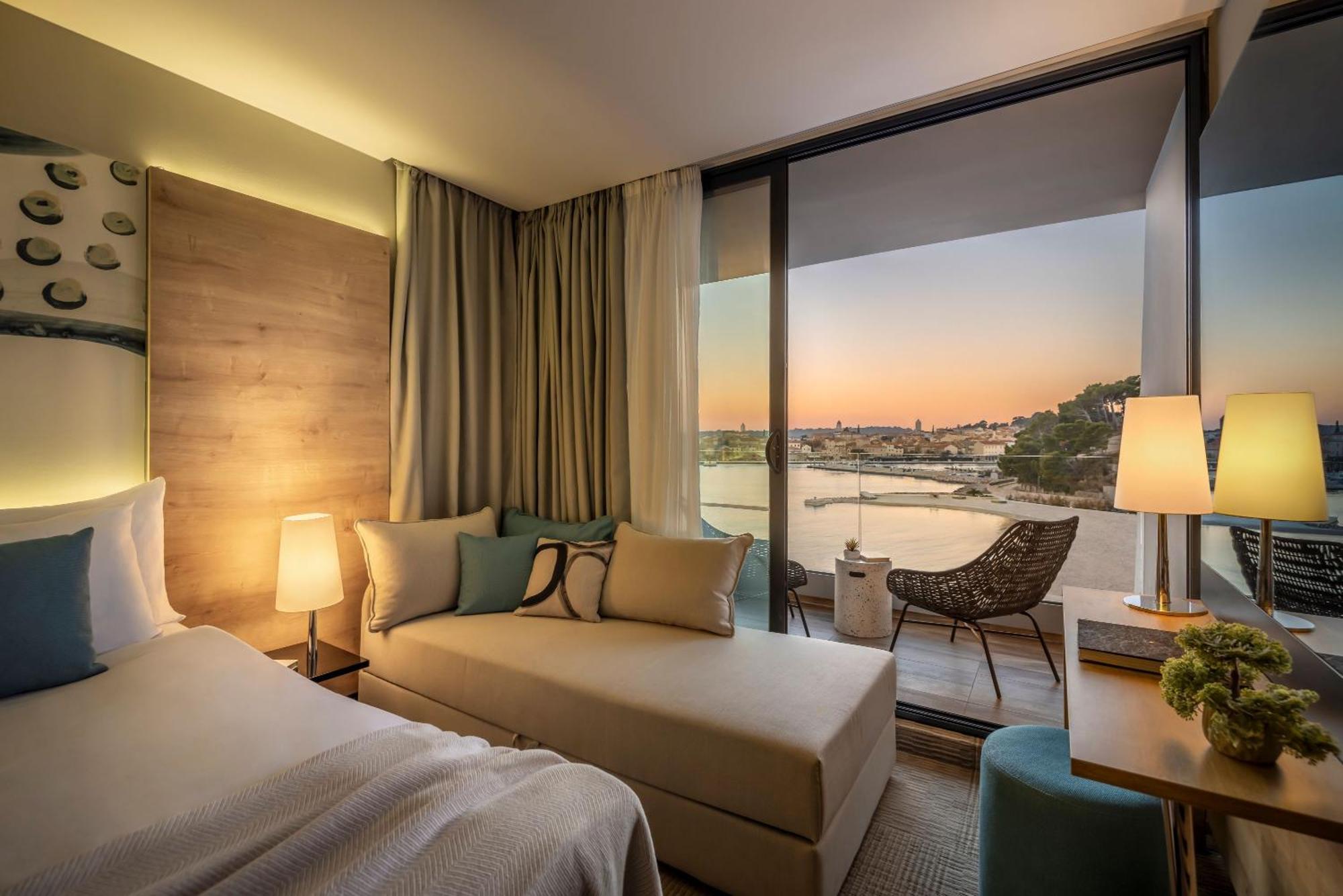 Room 21 Seaview
