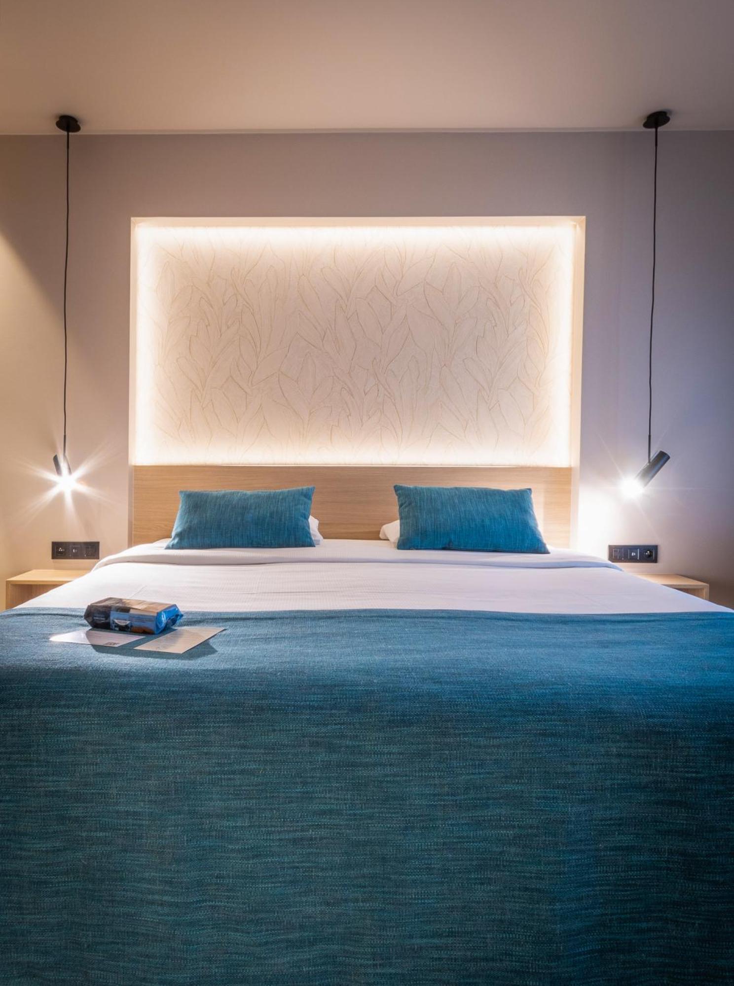 Superior Terrace Room