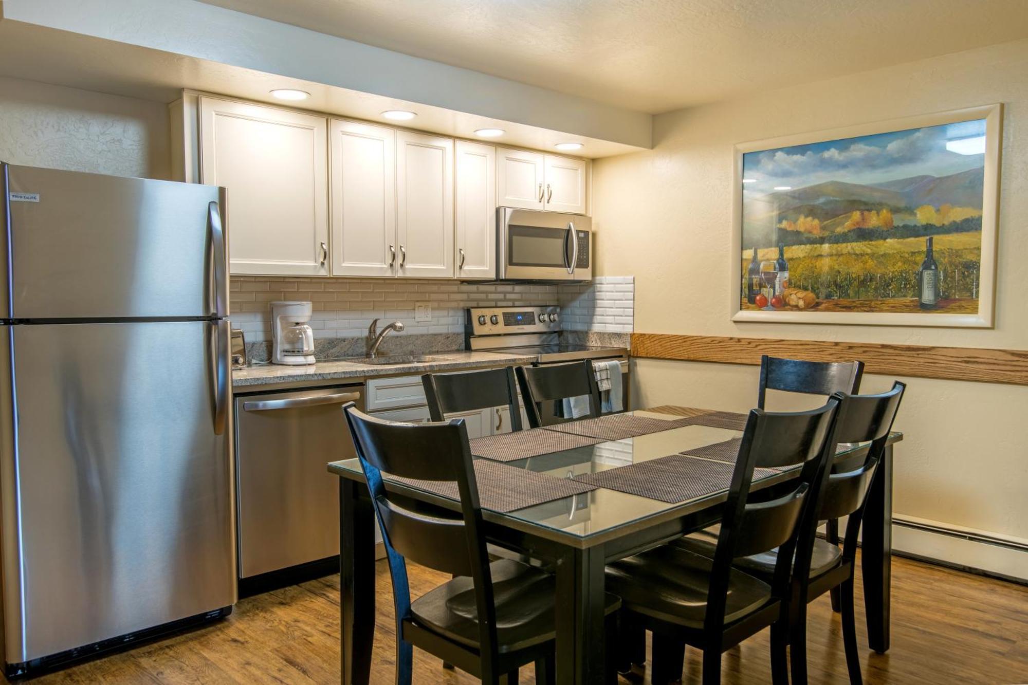 Three Queen Beds Kitchen