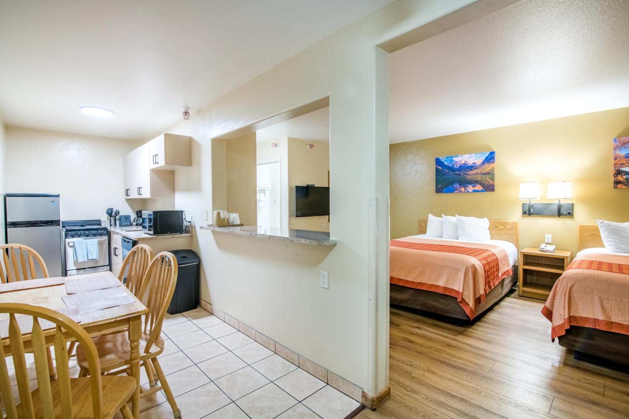 Kitchenette 1 Room Suite