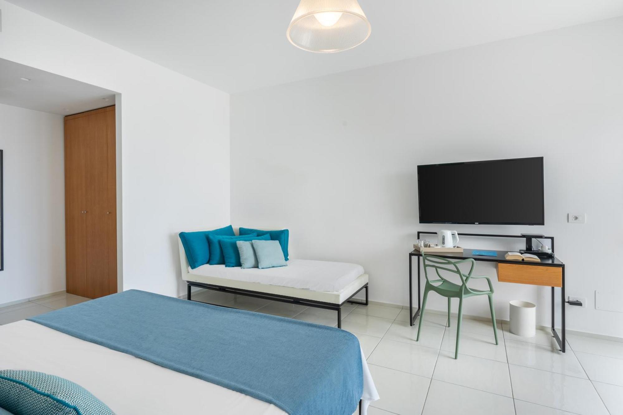 Prestige Trple Room Terrace Garden View