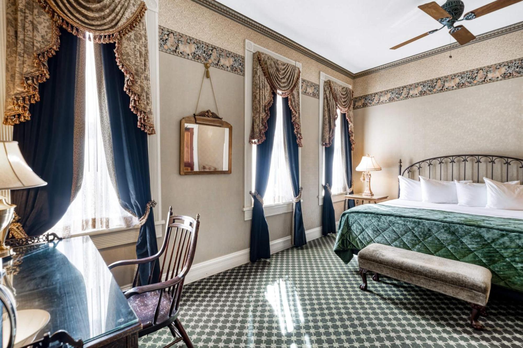Standard King Room