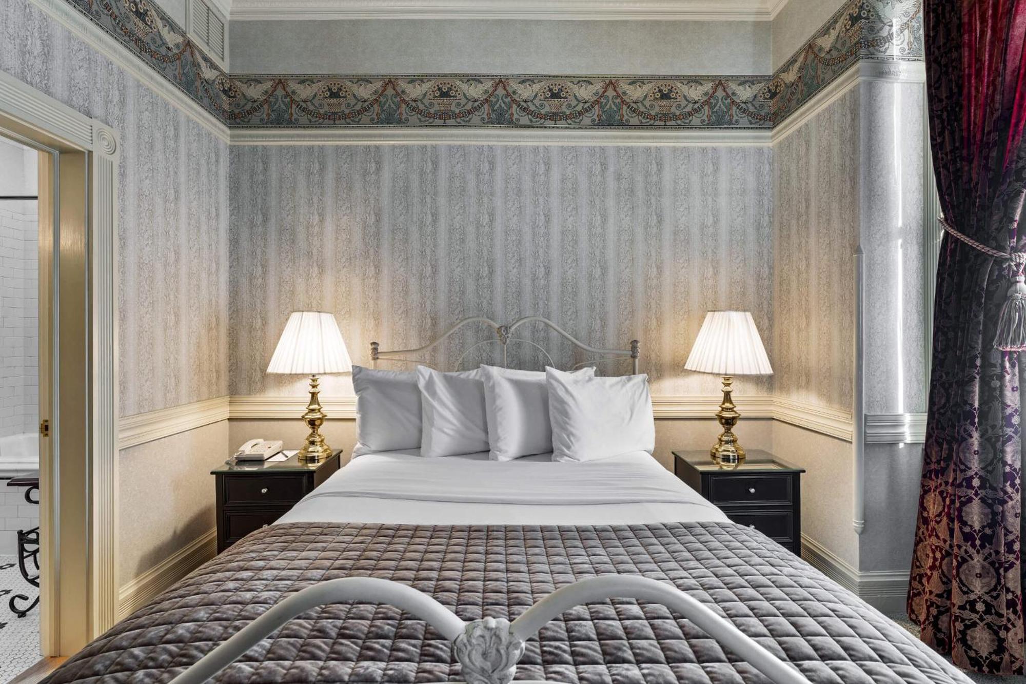 Luxury Two-Bedroom Apartment