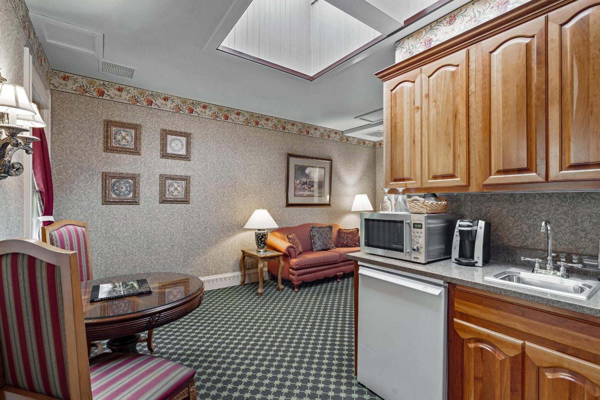 Superior King Suite
