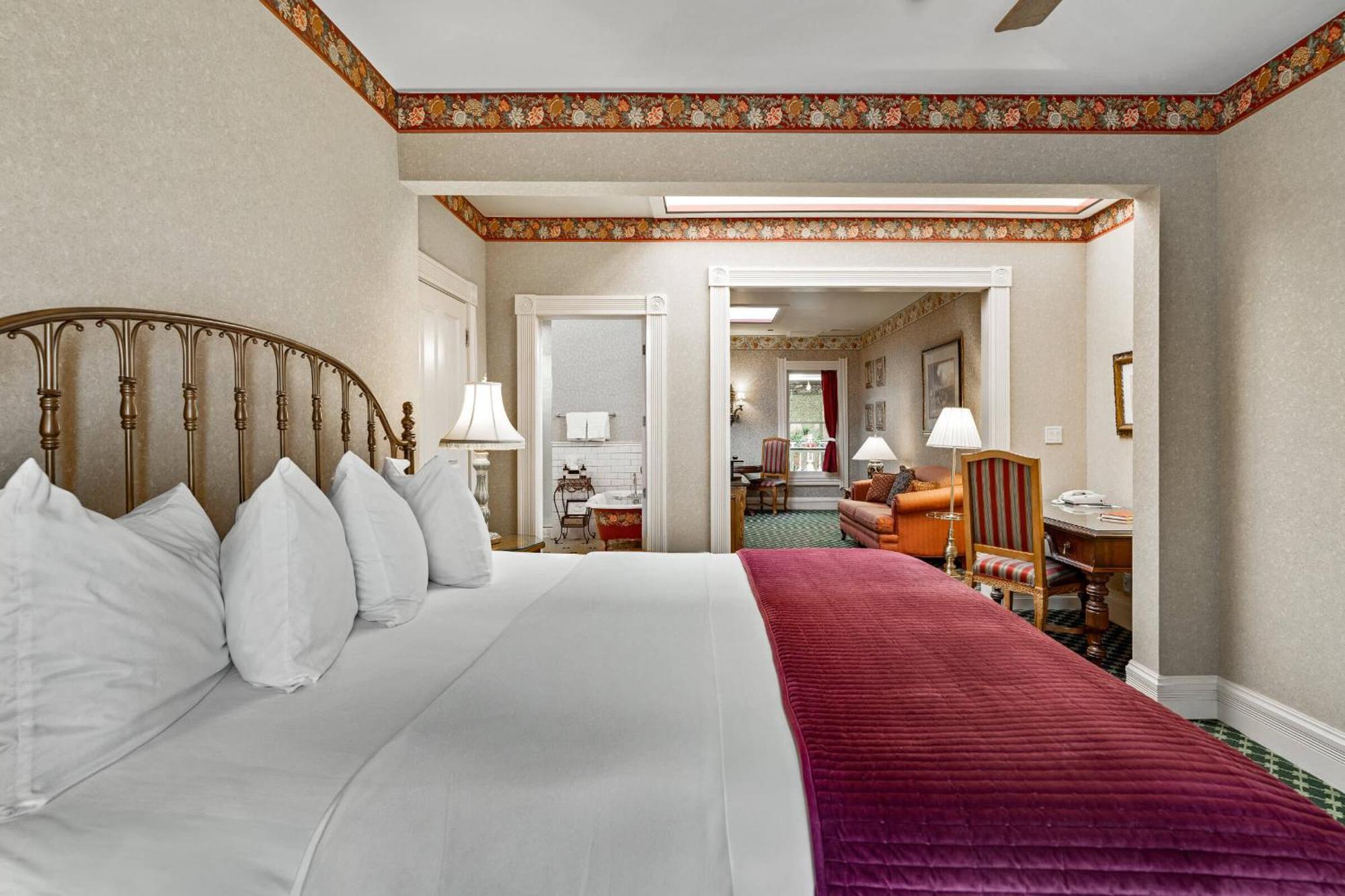 Superior King Suite