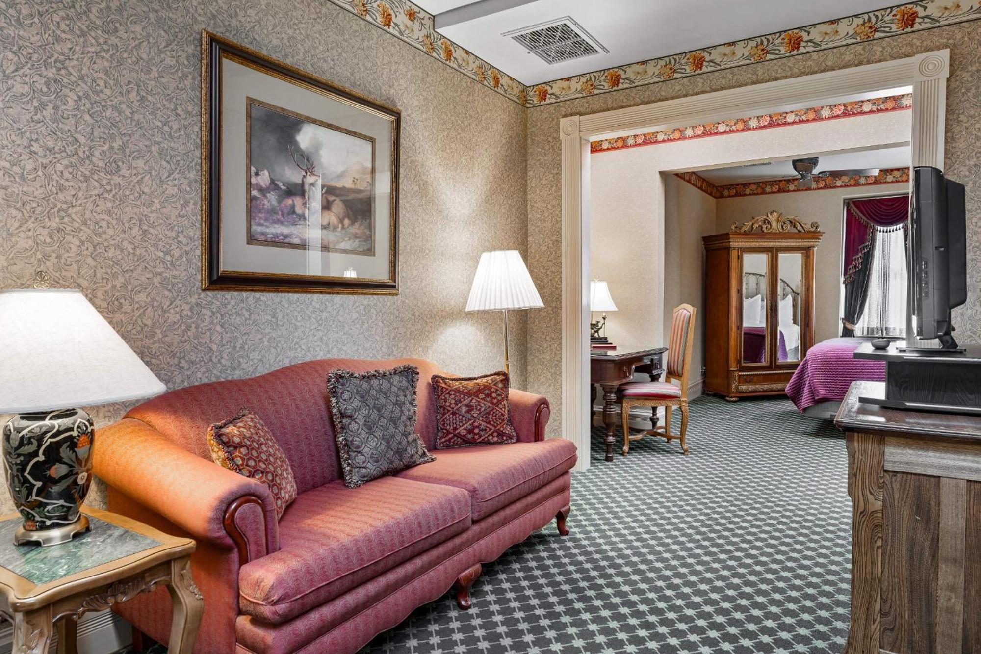 Superior King Suite