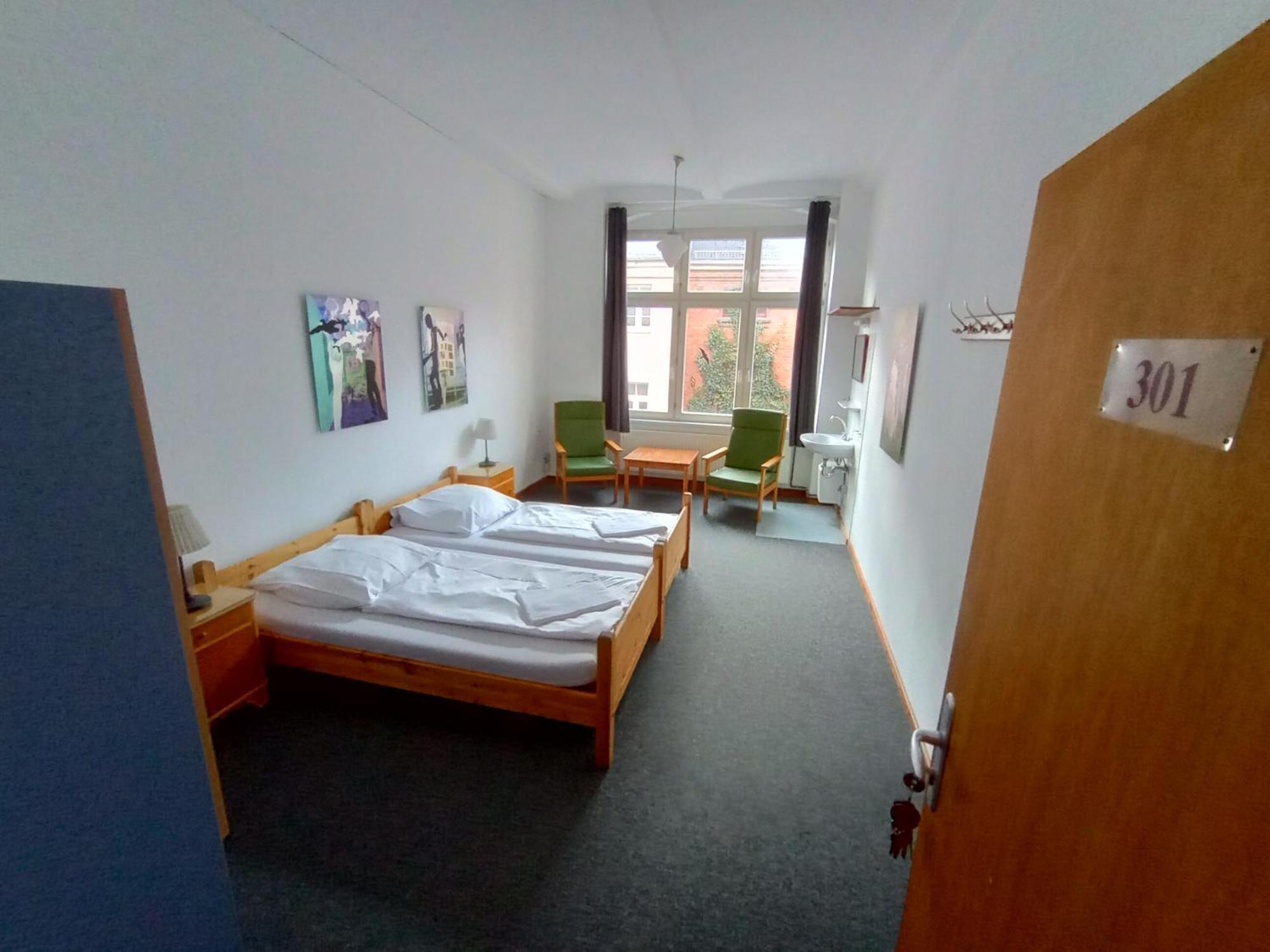 Standard Twin Room