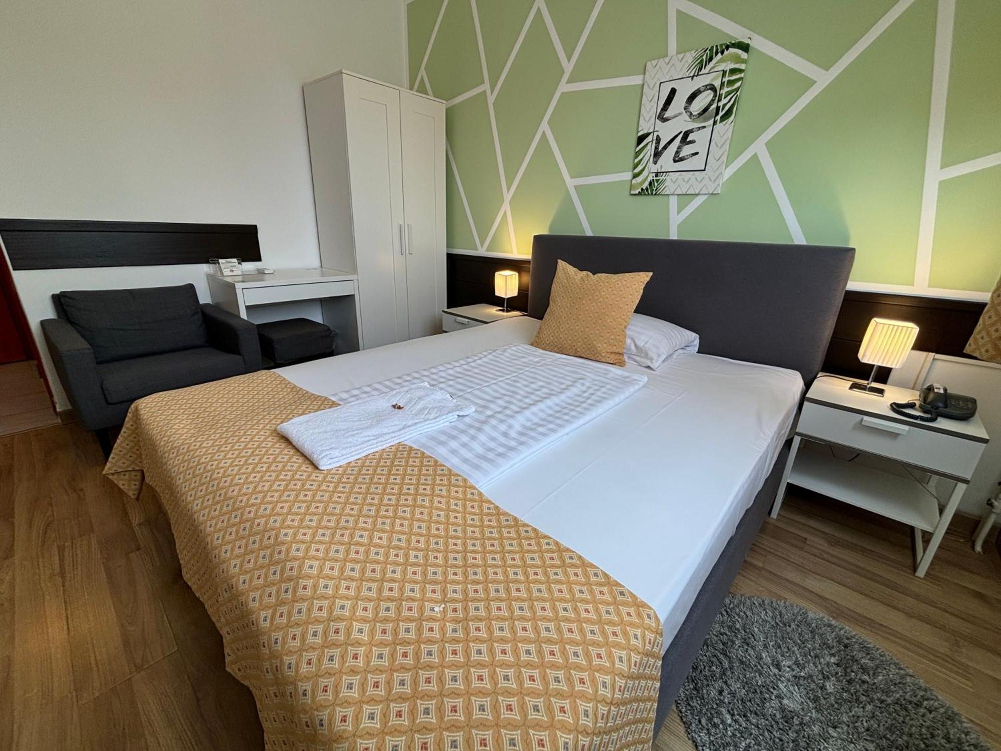 Single Room