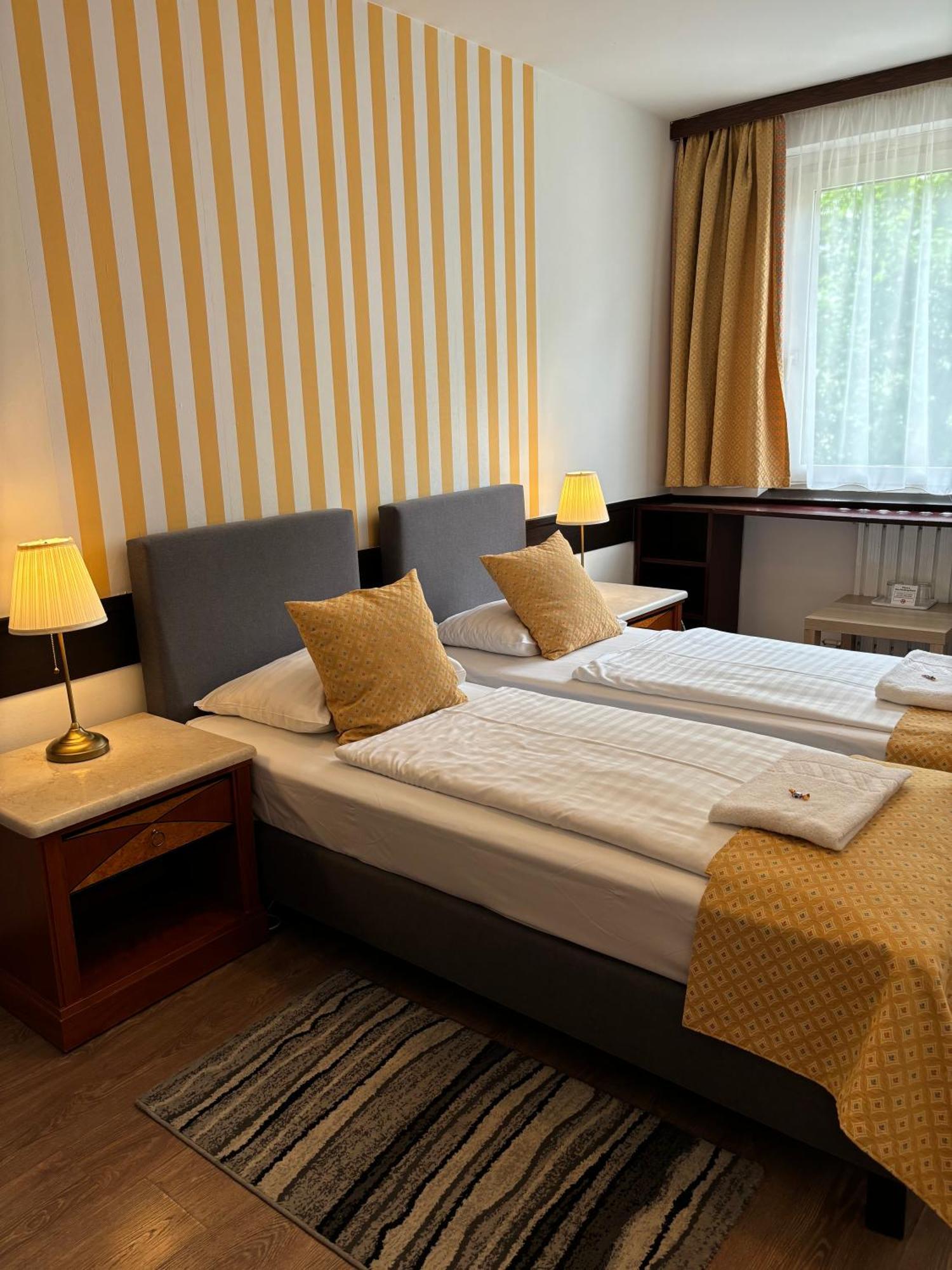 Standard Single Room