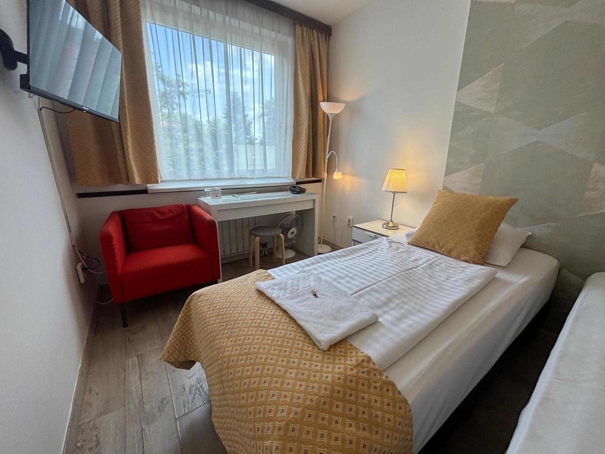 Standard Single Room